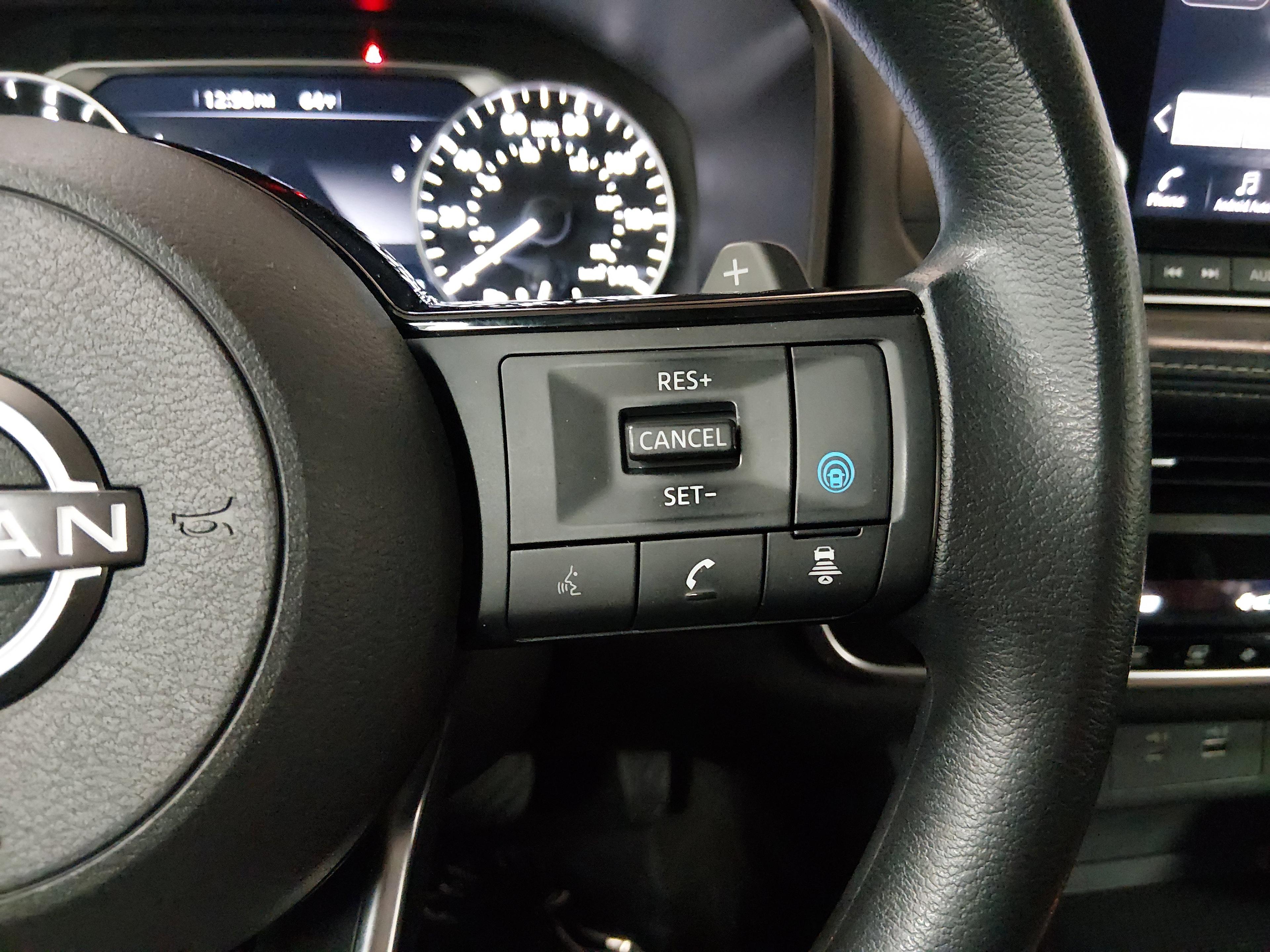 Nissan Rogue - Thumbnail 17