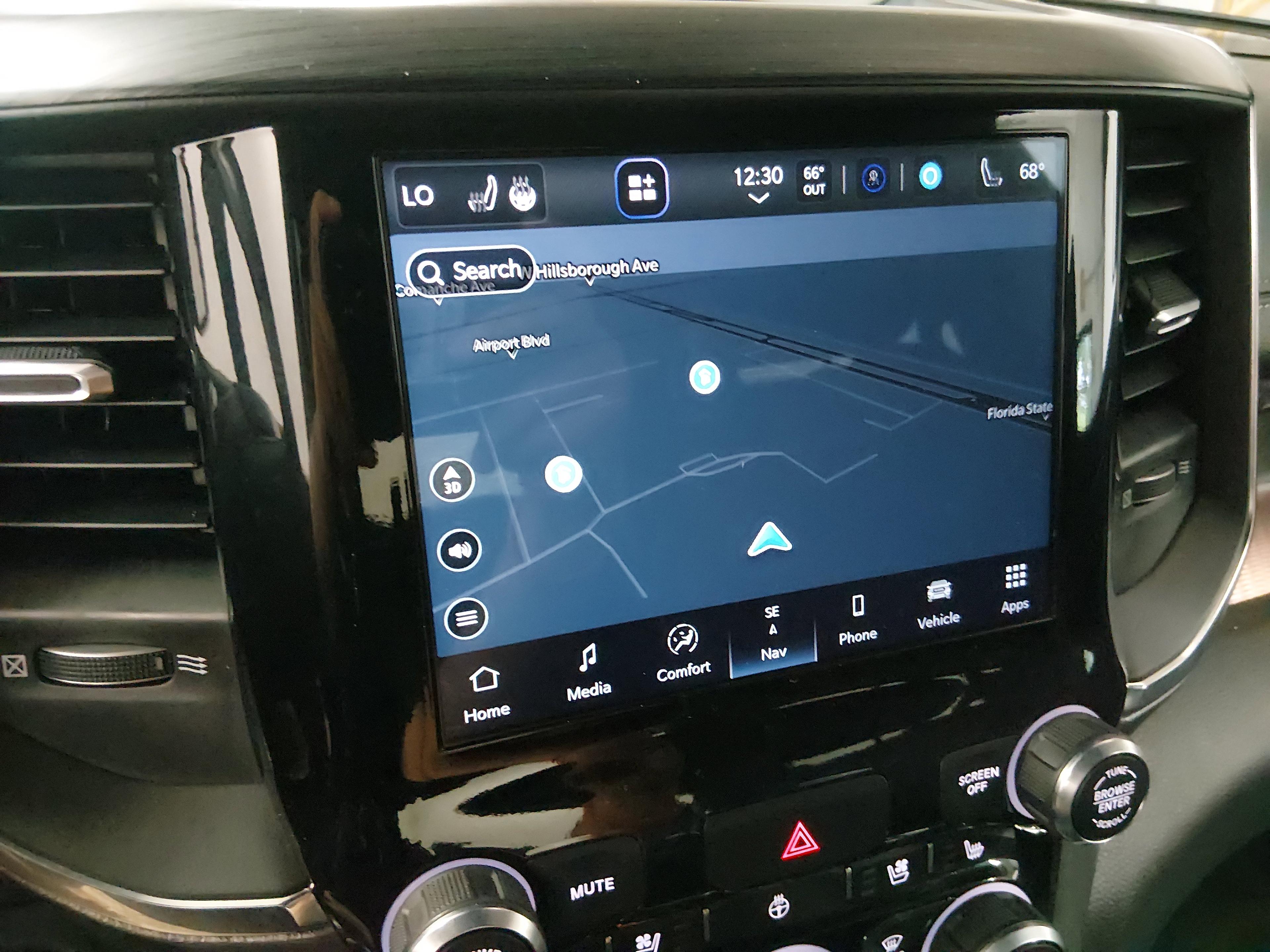 Ram 1500 Laramie 4X2 Crew Cab 5'7" Box - Thumbnail 18