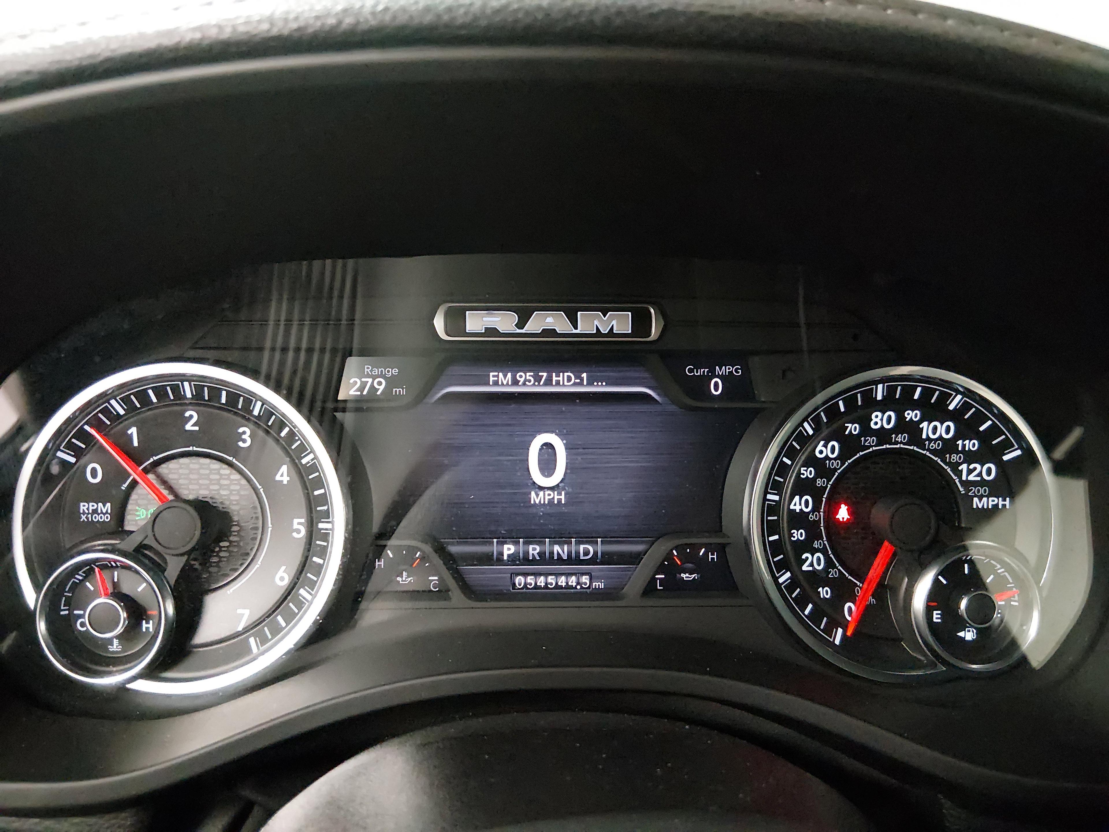 Ram 1500 Laramie 4X2 Crew Cab 5'7" Box - Thumbnail 14