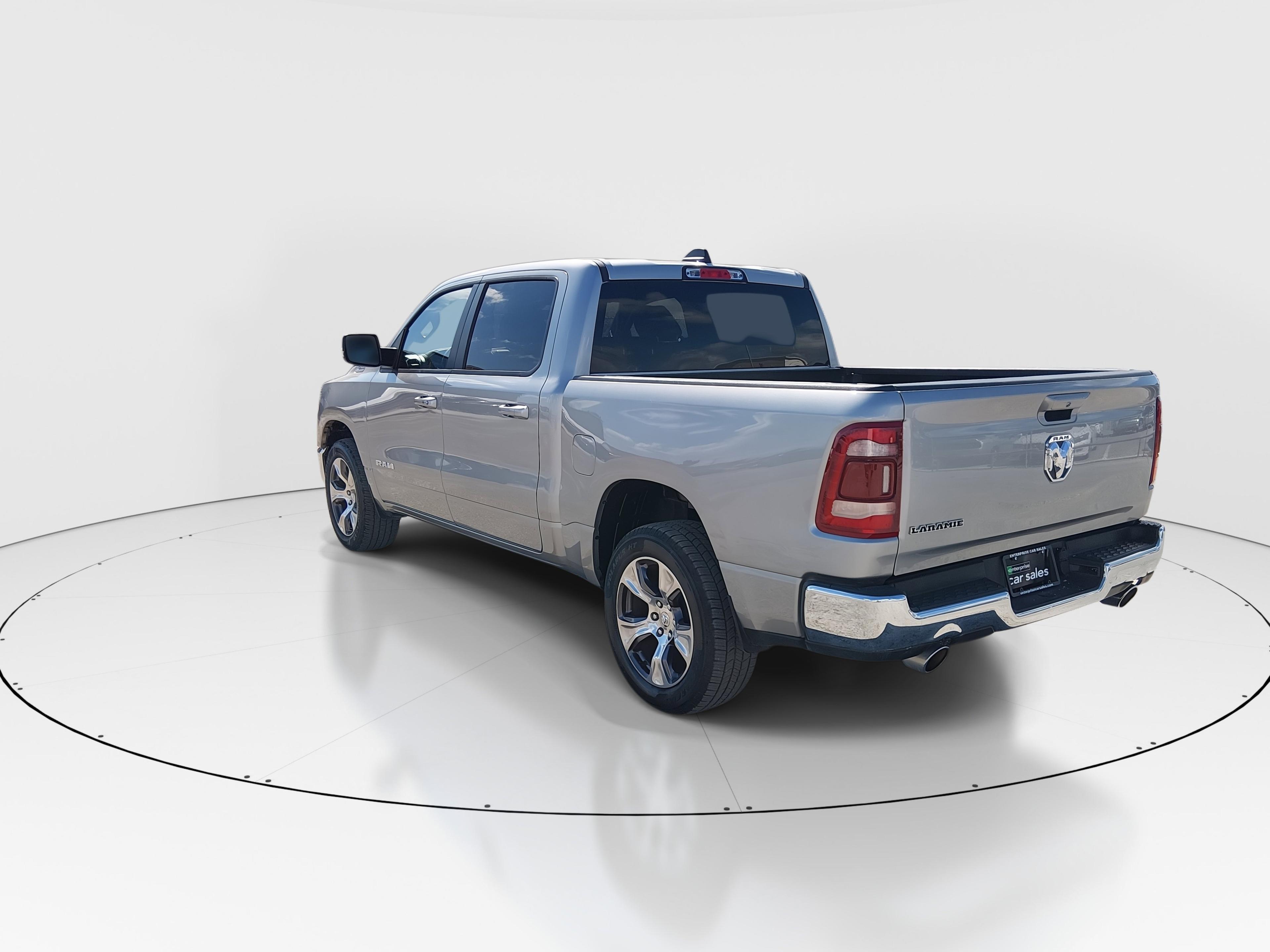 Ram 1500 Laramie 4X2 Crew Cab 5'7" Box - Thumbnail 5
