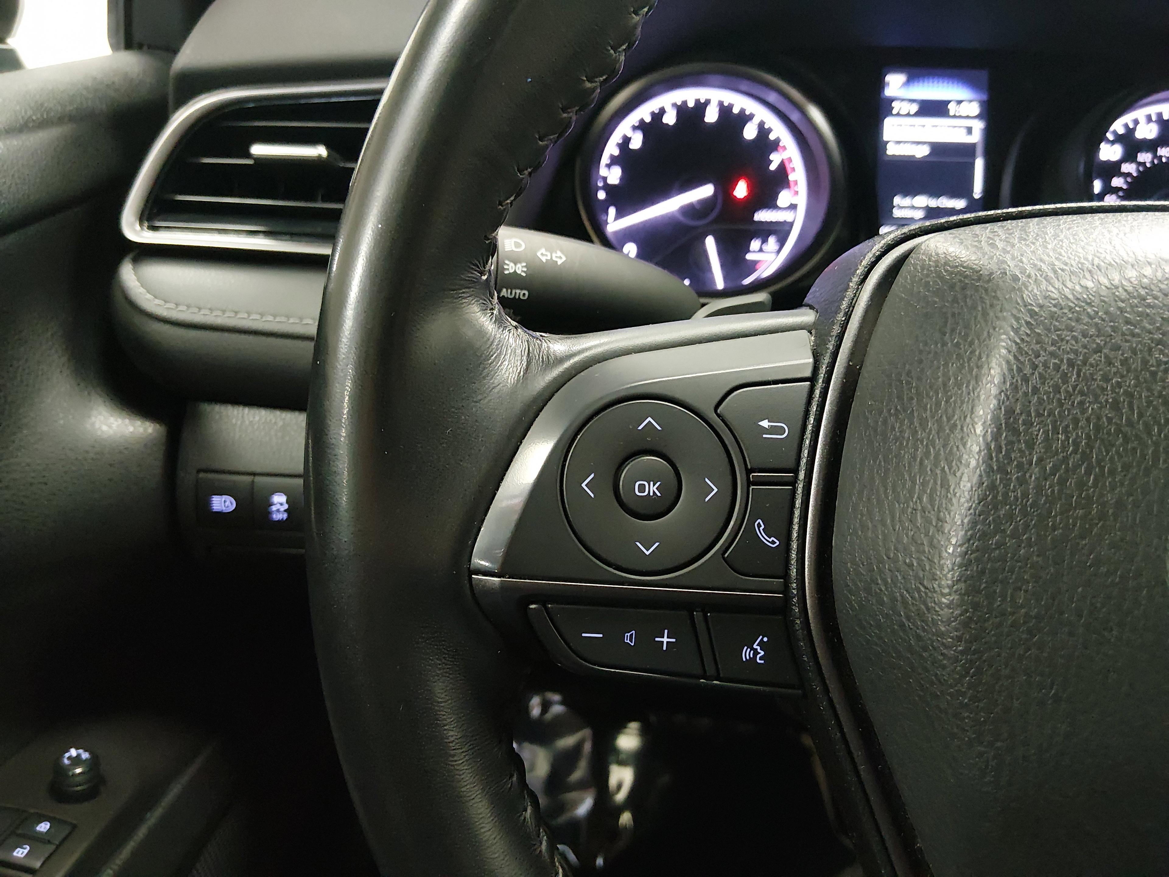 Toyota Camry Se Auto - Thumbnail 12