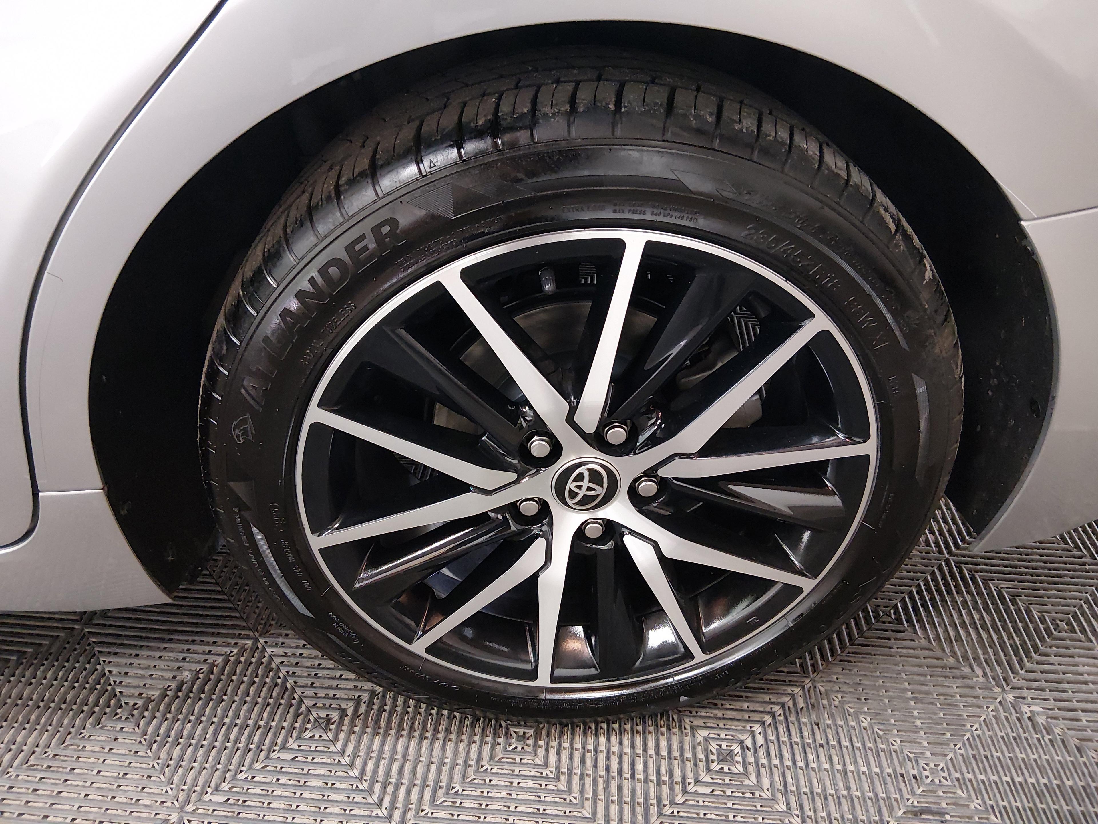 Toyota Camry Se Auto - Thumbnail 10