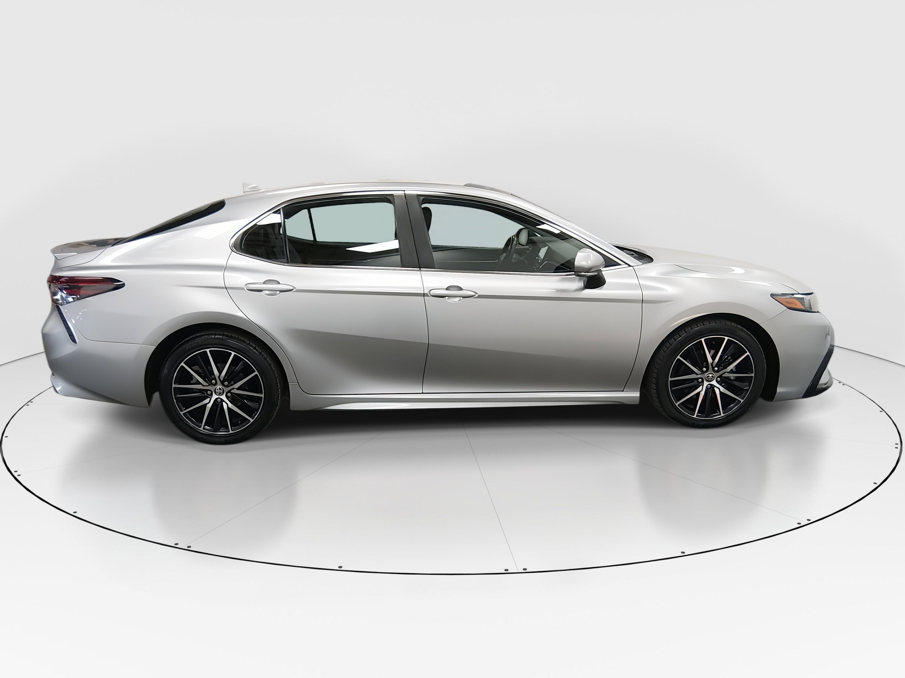 Toyota Camry Se Auto - Thumbnail 8