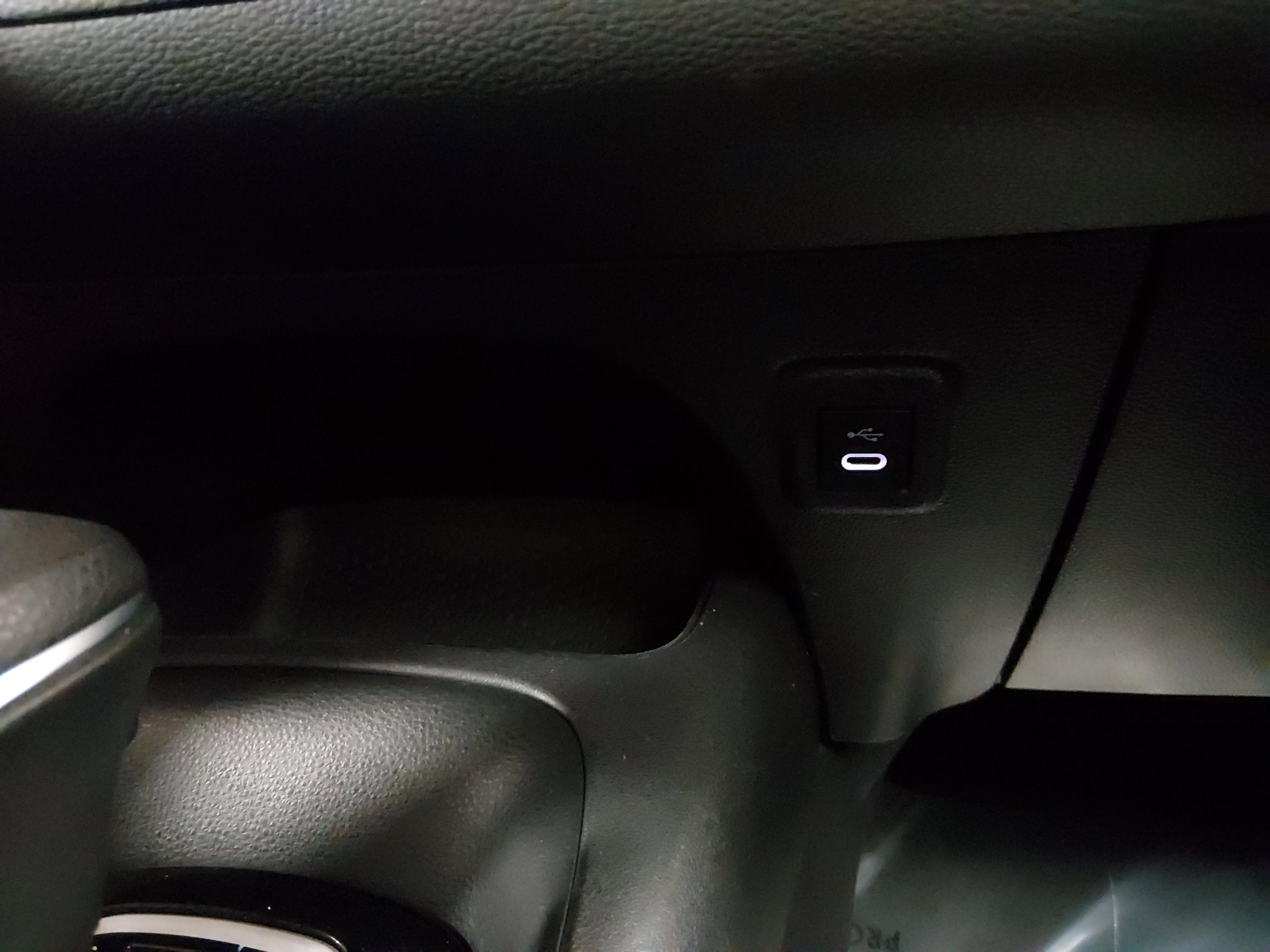 Toyota Corolla Se Cvt - Thumbnail 19