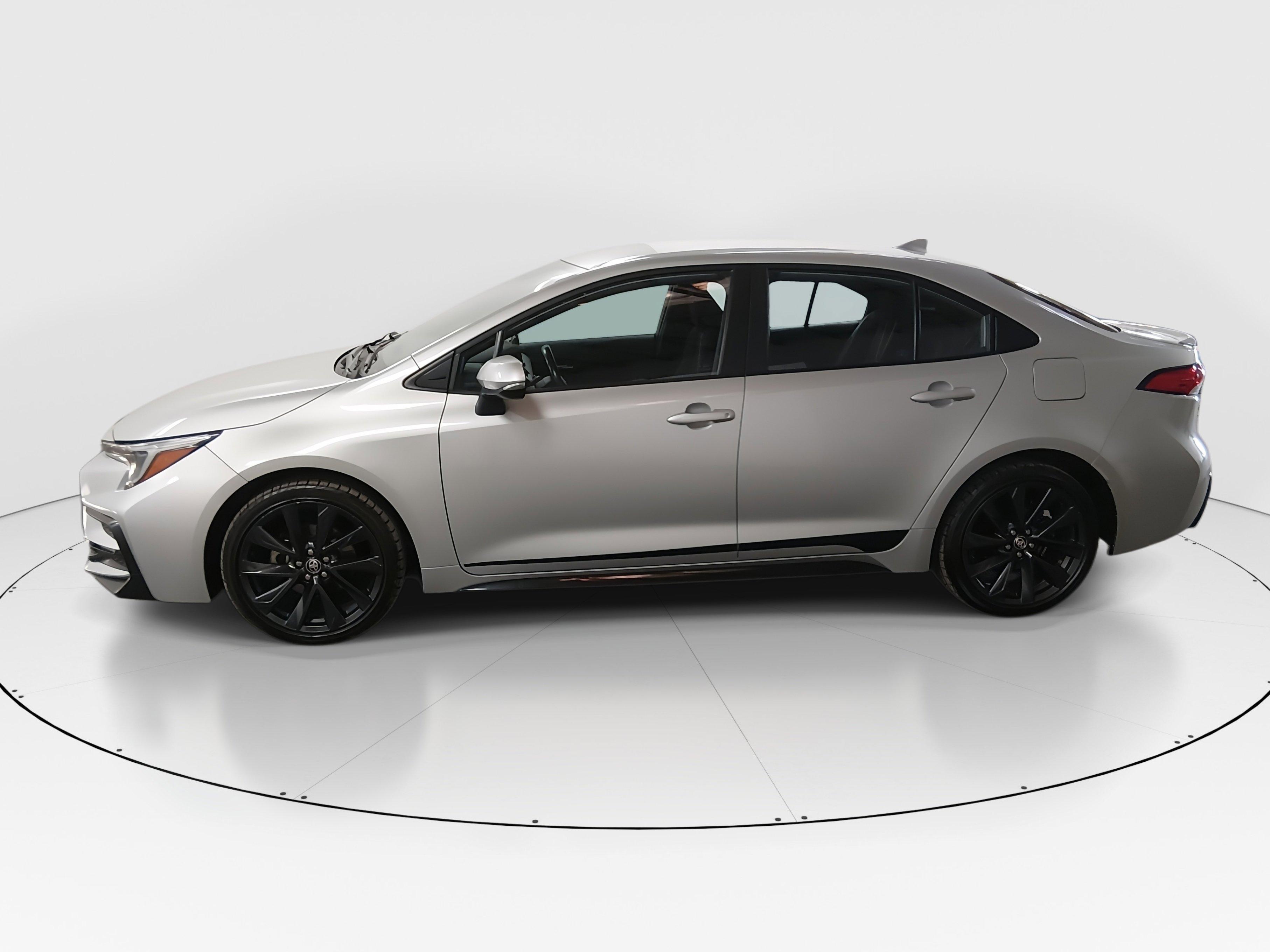 Toyota Corolla Se Cvt - Thumbnail 4