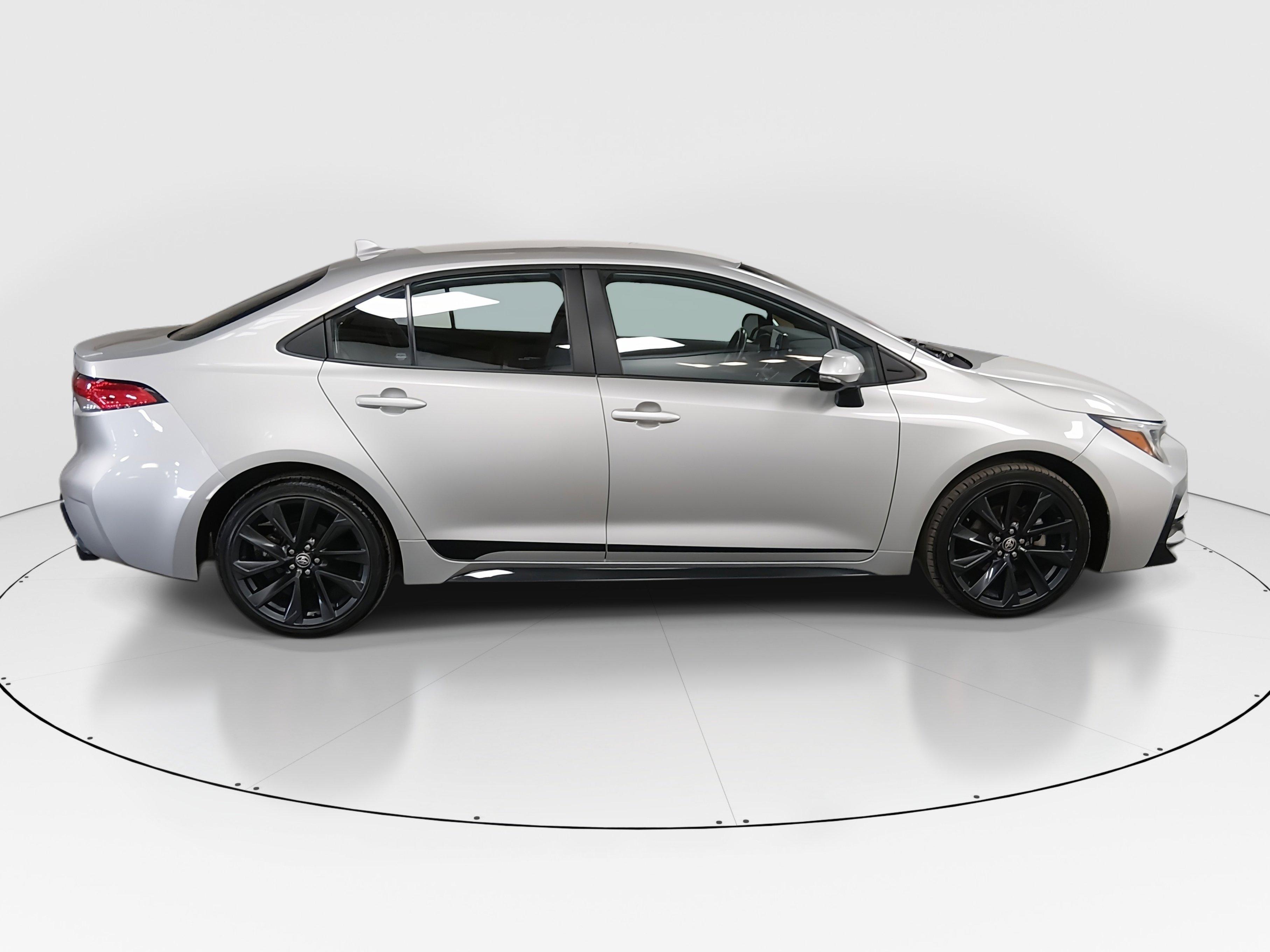 Toyota Corolla Se Cvt - Thumbnail 8