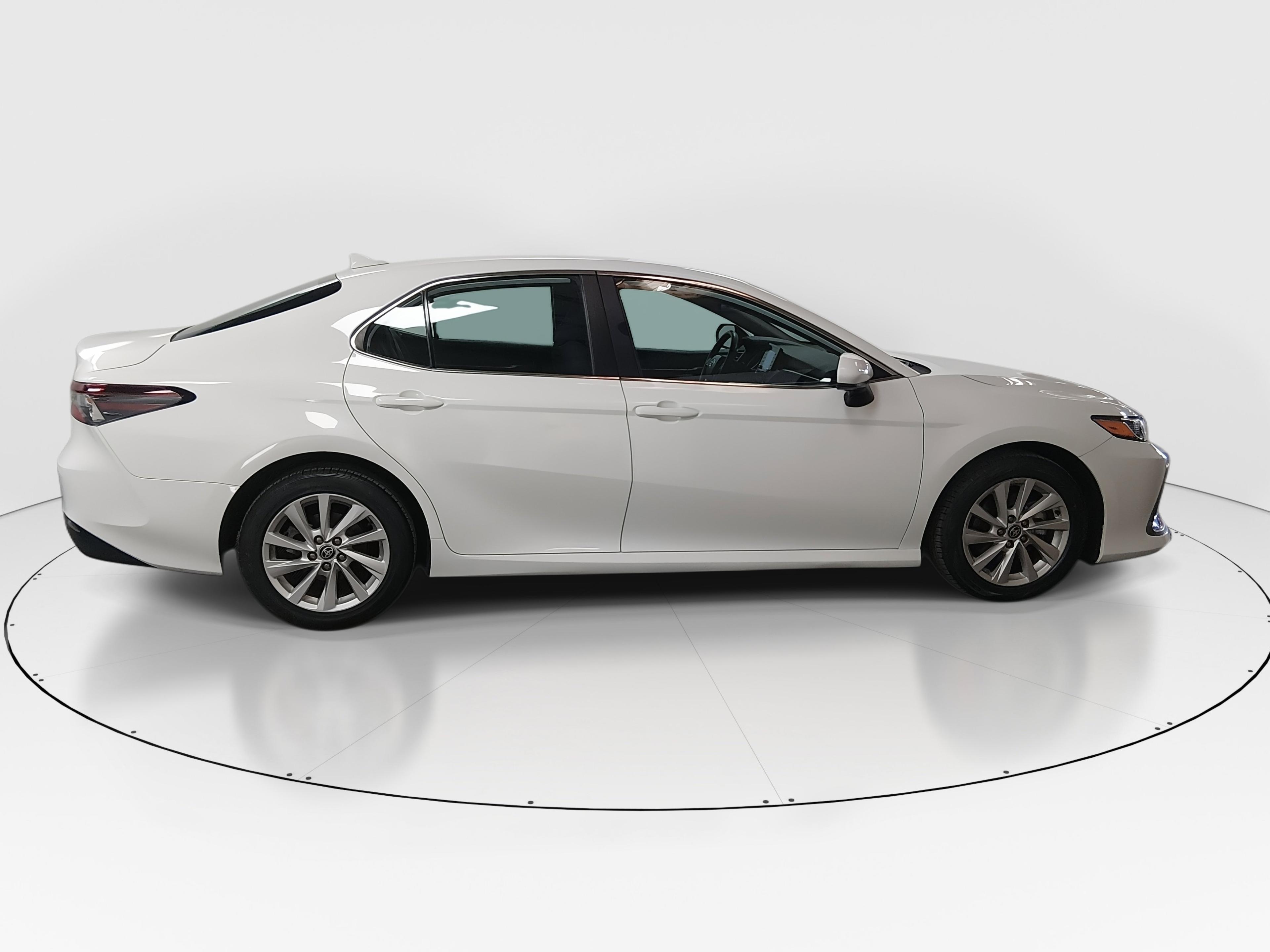 Toyota Camry Le Auto - Thumbnail 8