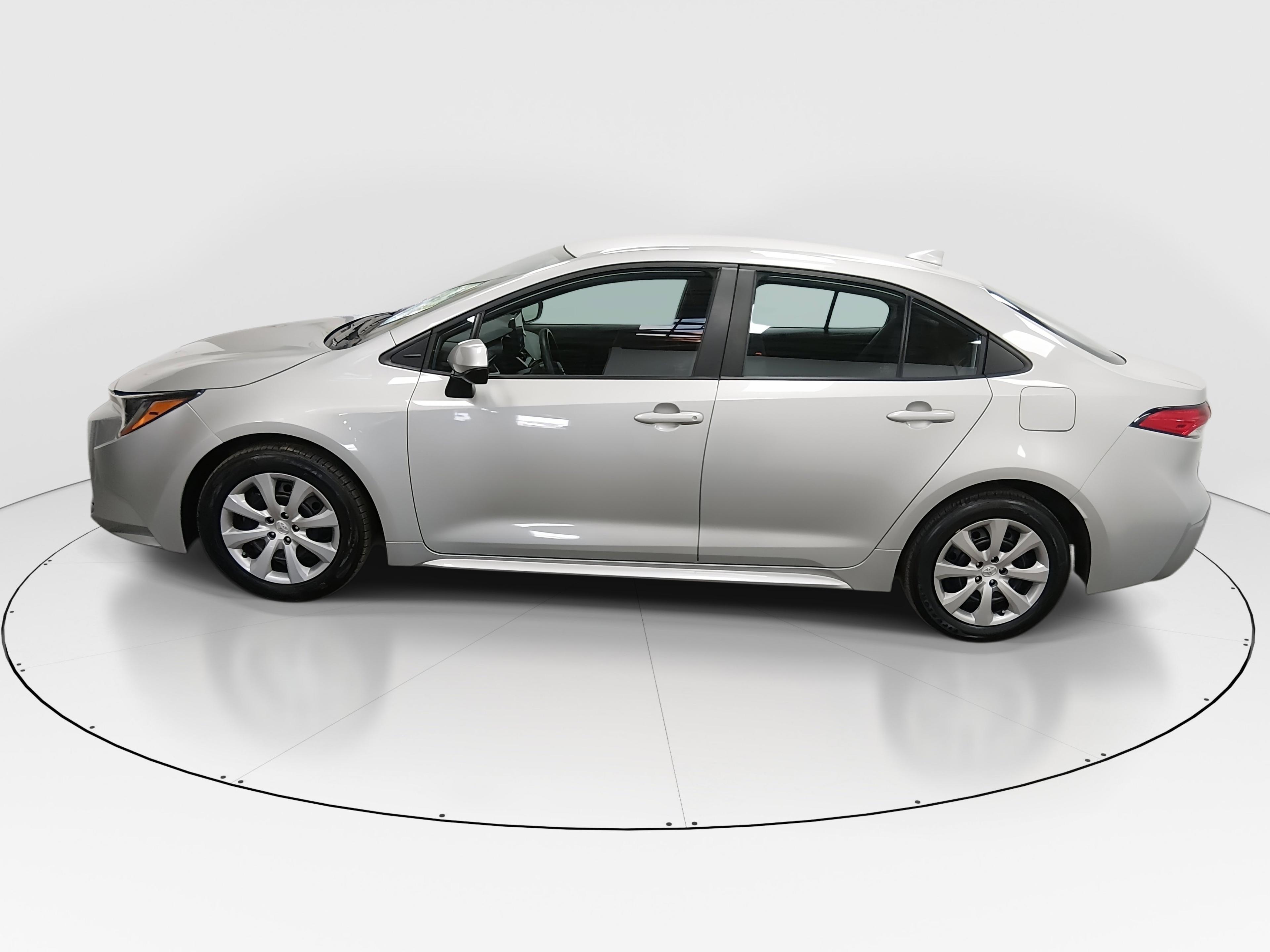 Toyota Corolla Le Cvt - Thumbnail 4
