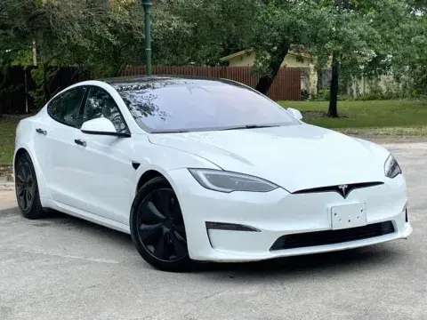 Tesla Model S Standard Range - Thumbnail 4