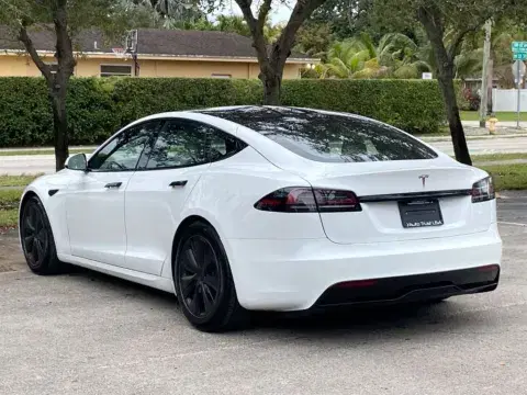Tesla Model S Standard Range - Thumbnail 6