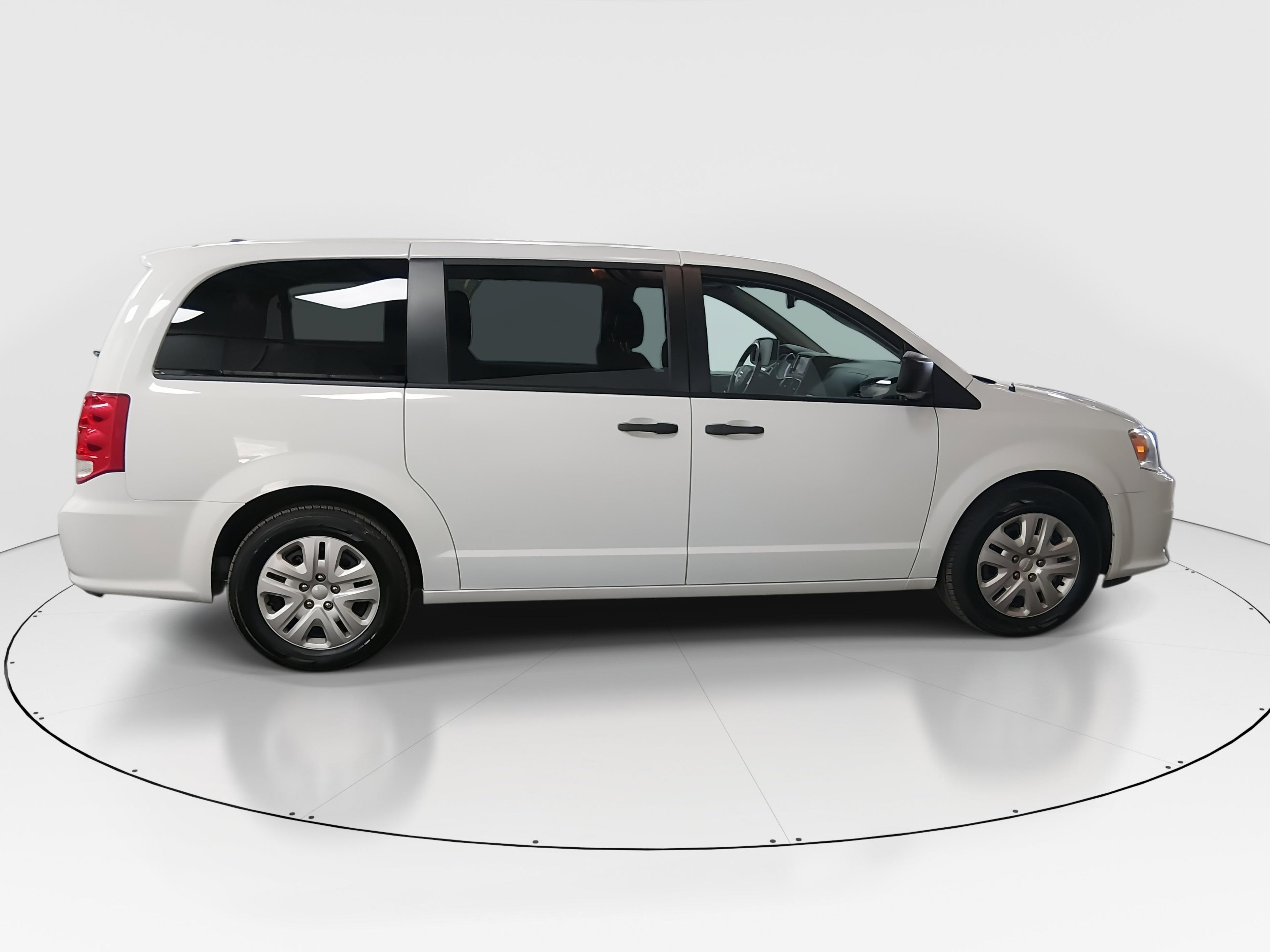 Dodge Grand Caravan - Thumbnail 8