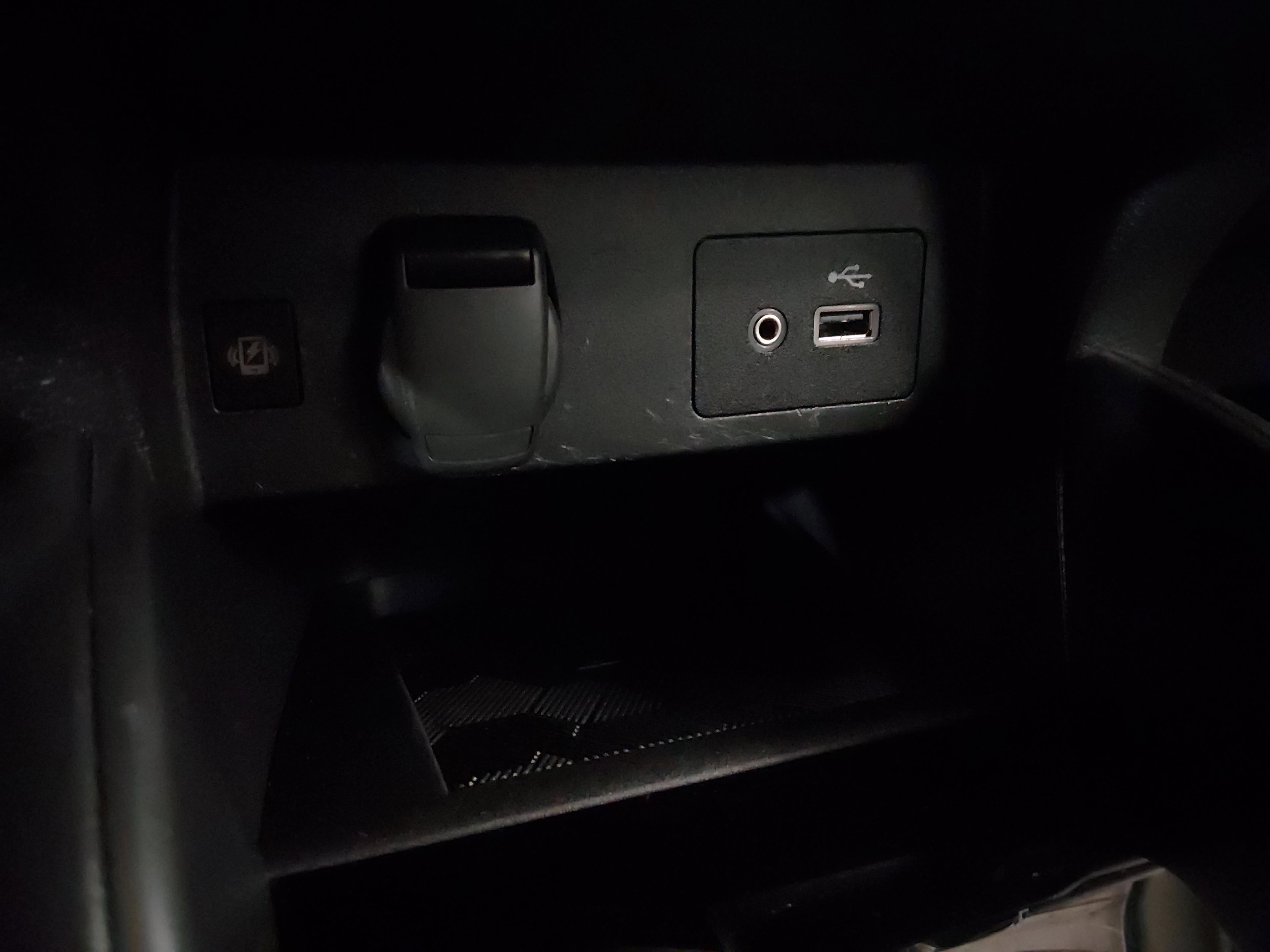 Nissan Versa Sv Cvt - Thumbnail 18