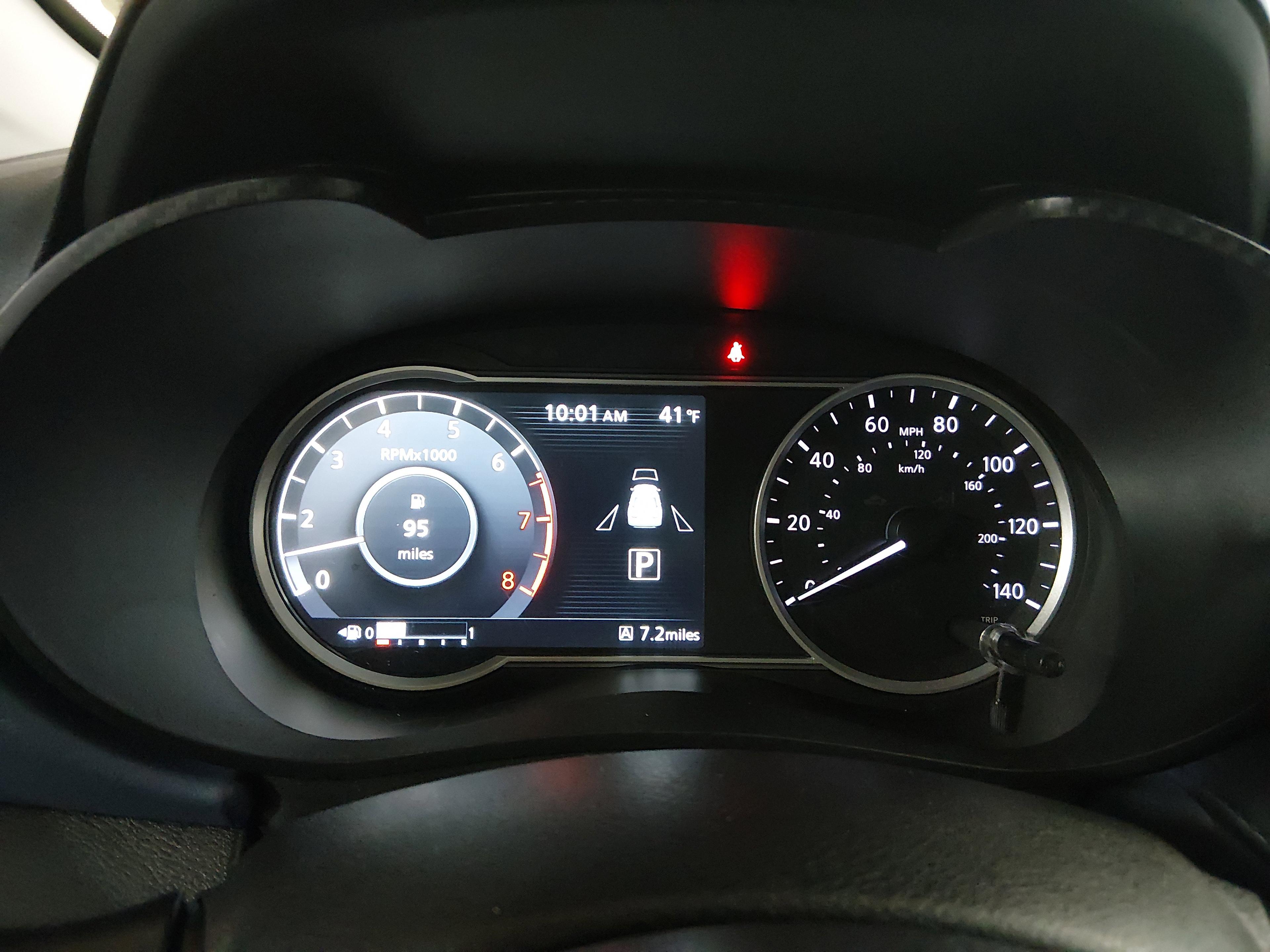 Nissan Versa Sv Cvt - Thumbnail 14