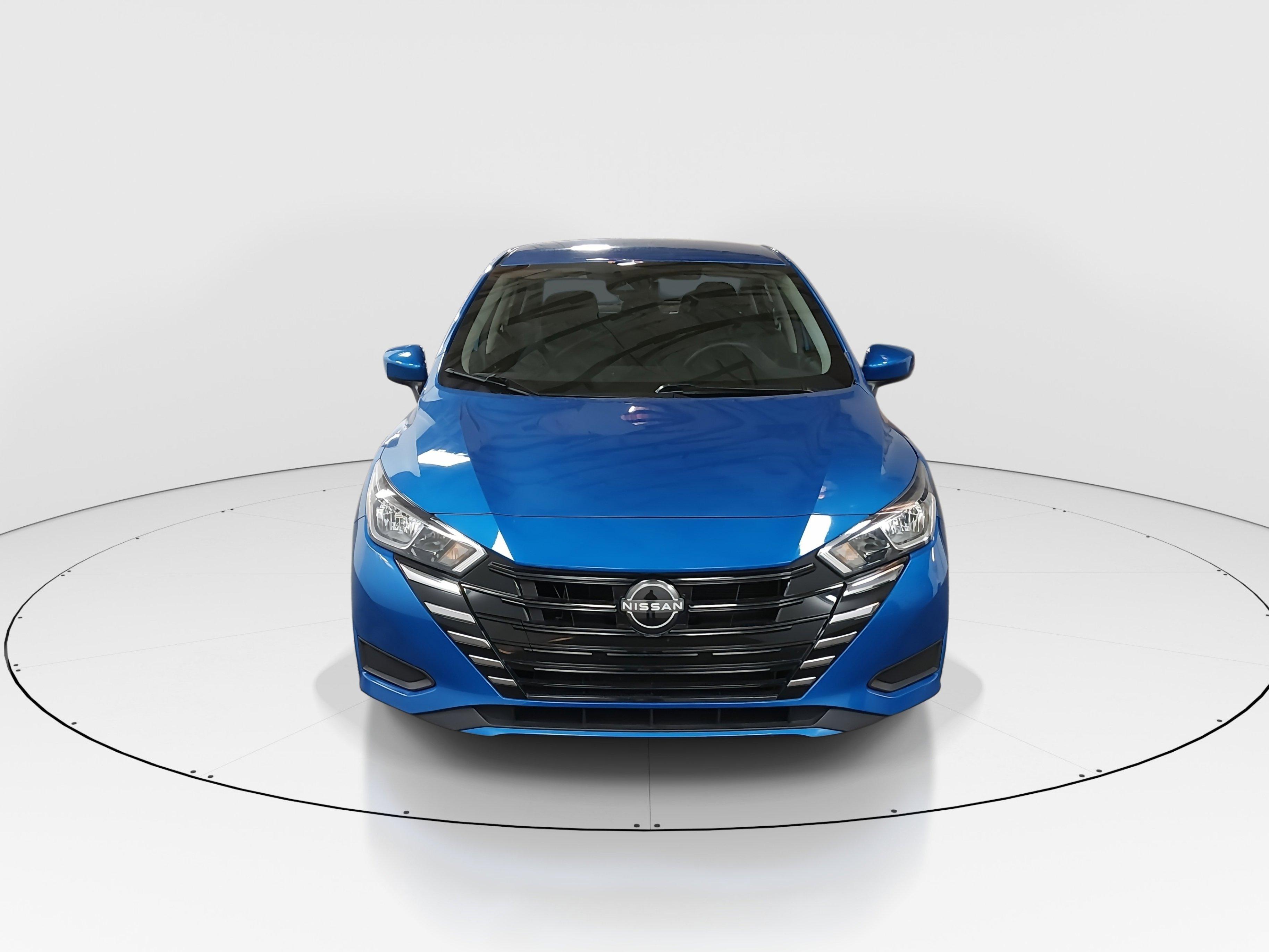 Nissan Versa Sv Cvt - Thumbnail 2