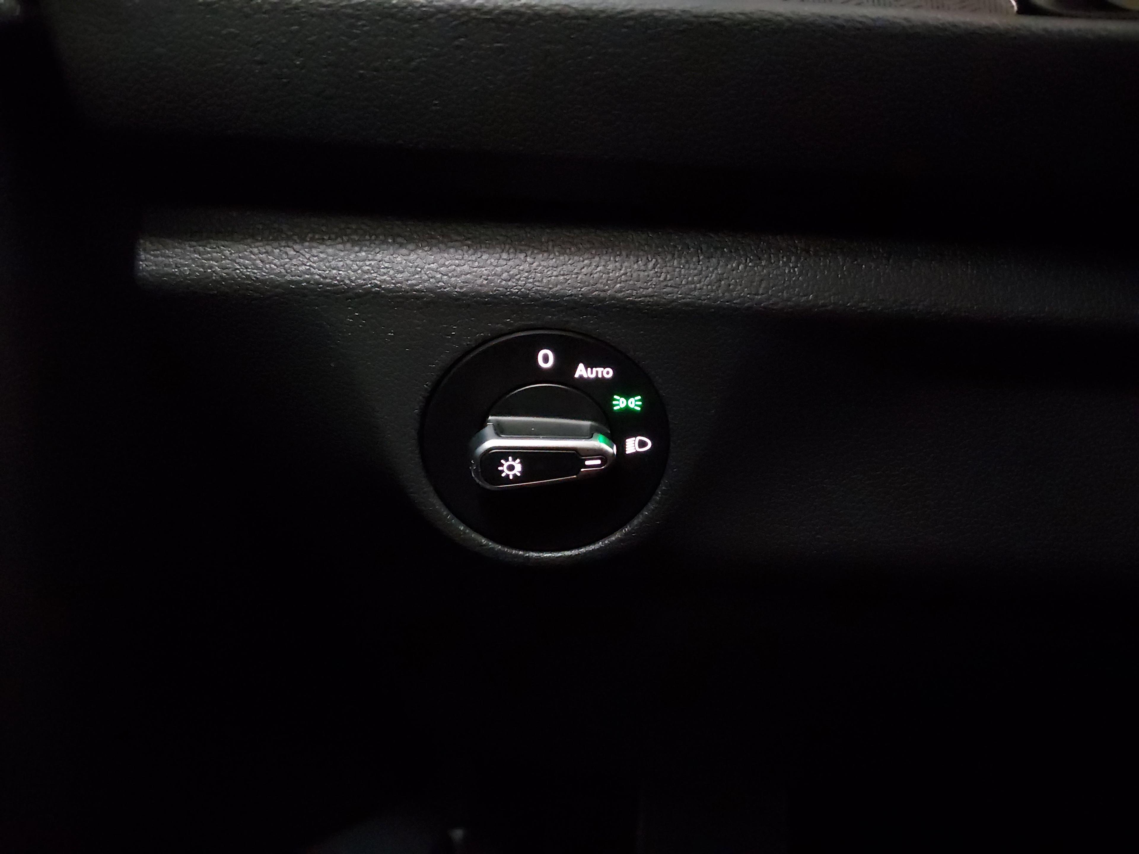 Volkswagen Jetta S Auto - Thumbnail 13