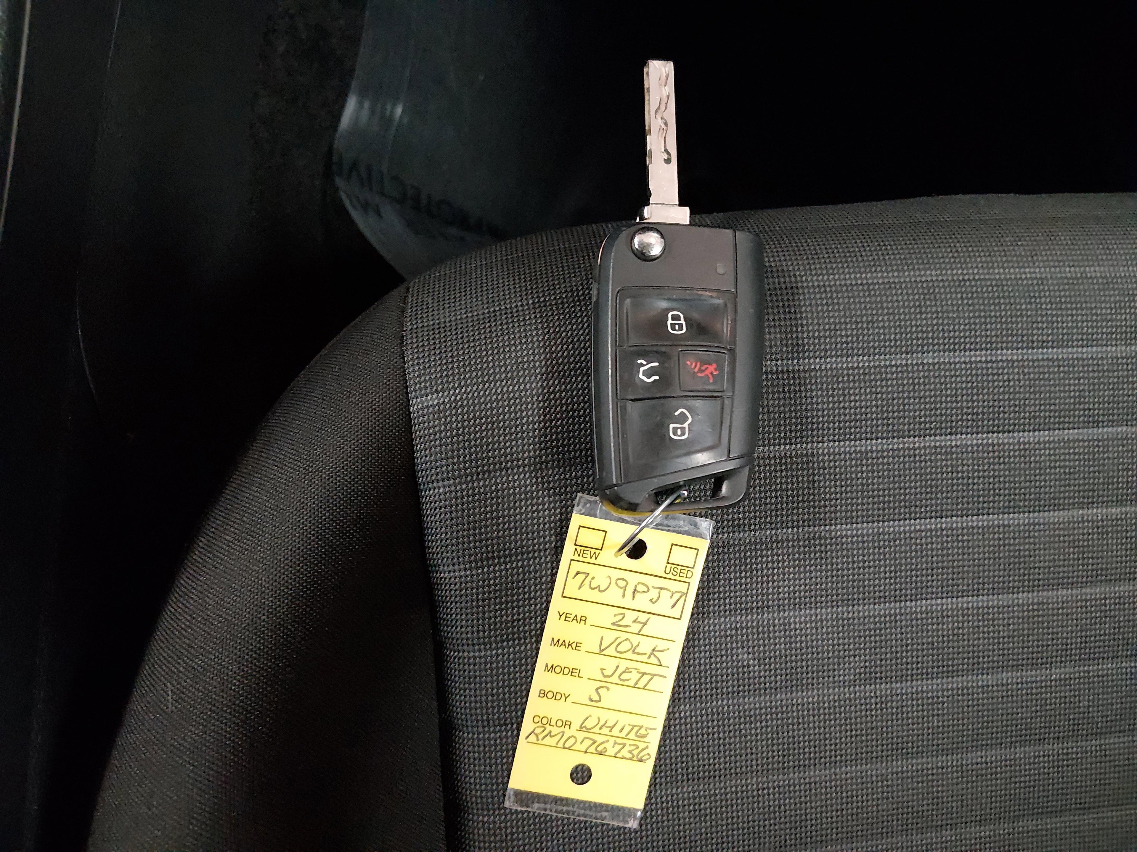 Volkswagen Jetta S Auto - Thumbnail 15