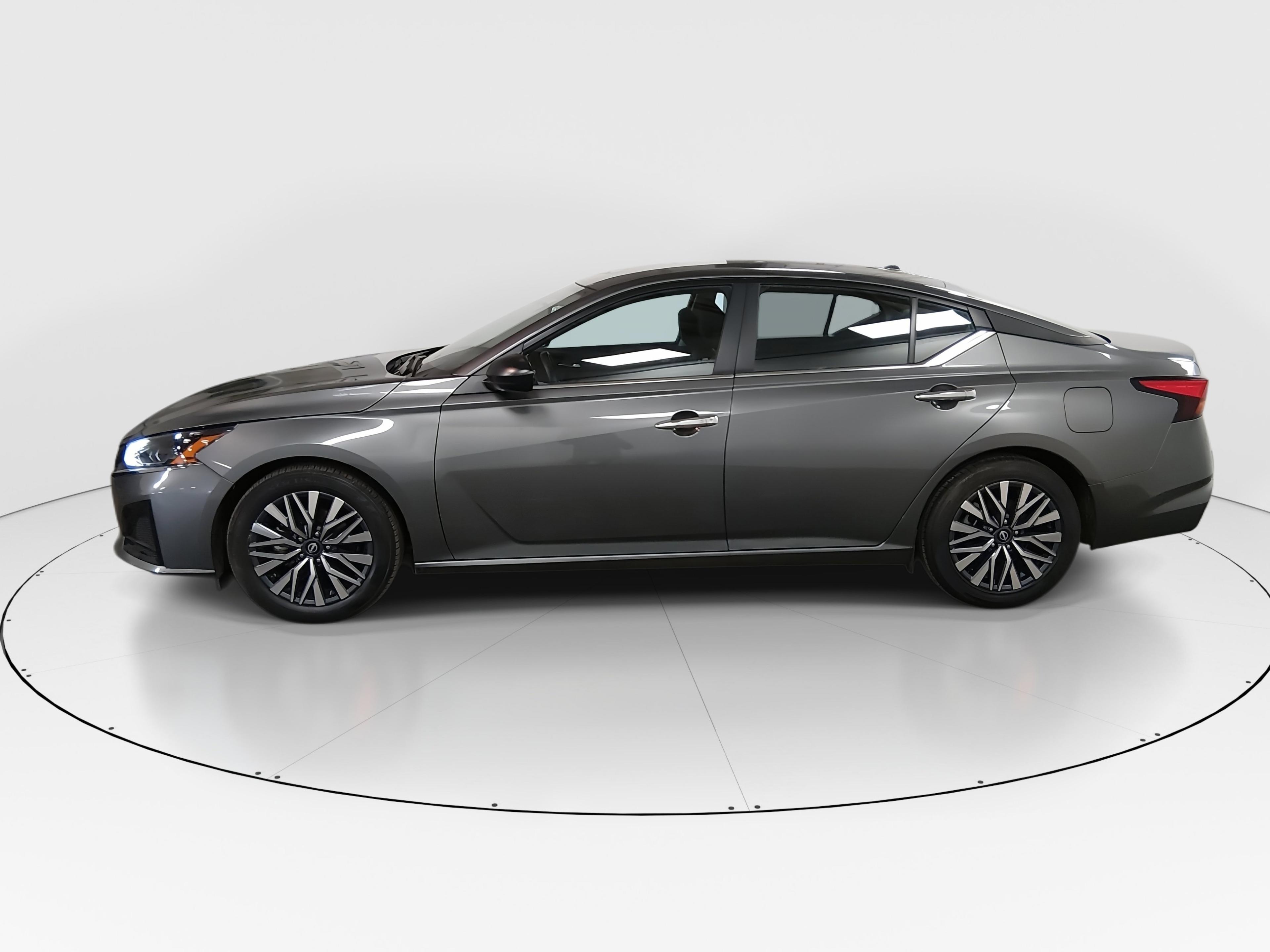 Nissan Altima Sv Fwd - Thumbnail 4