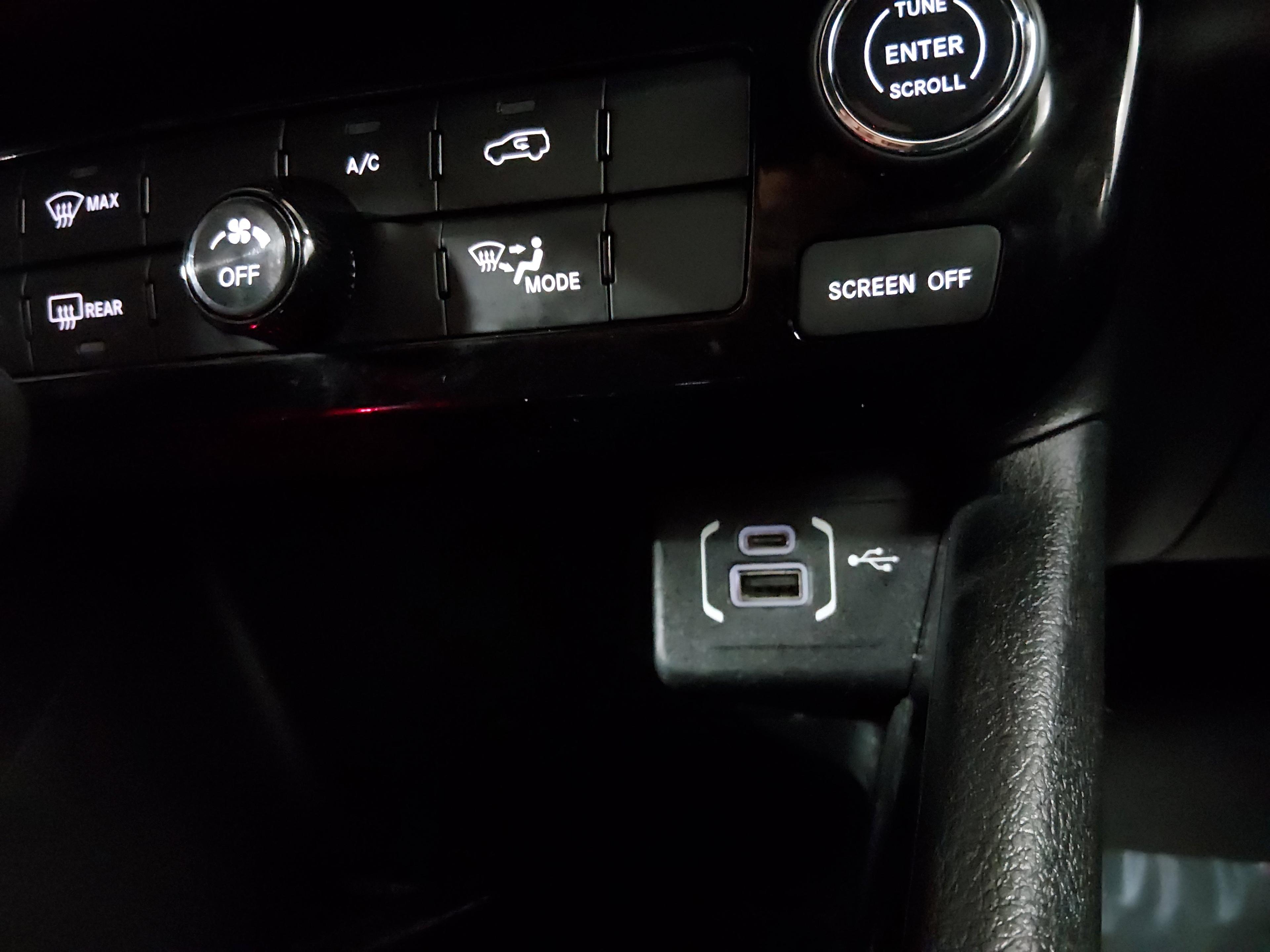 Jeep Compass Latitude 4X4 - Thumbnail 18