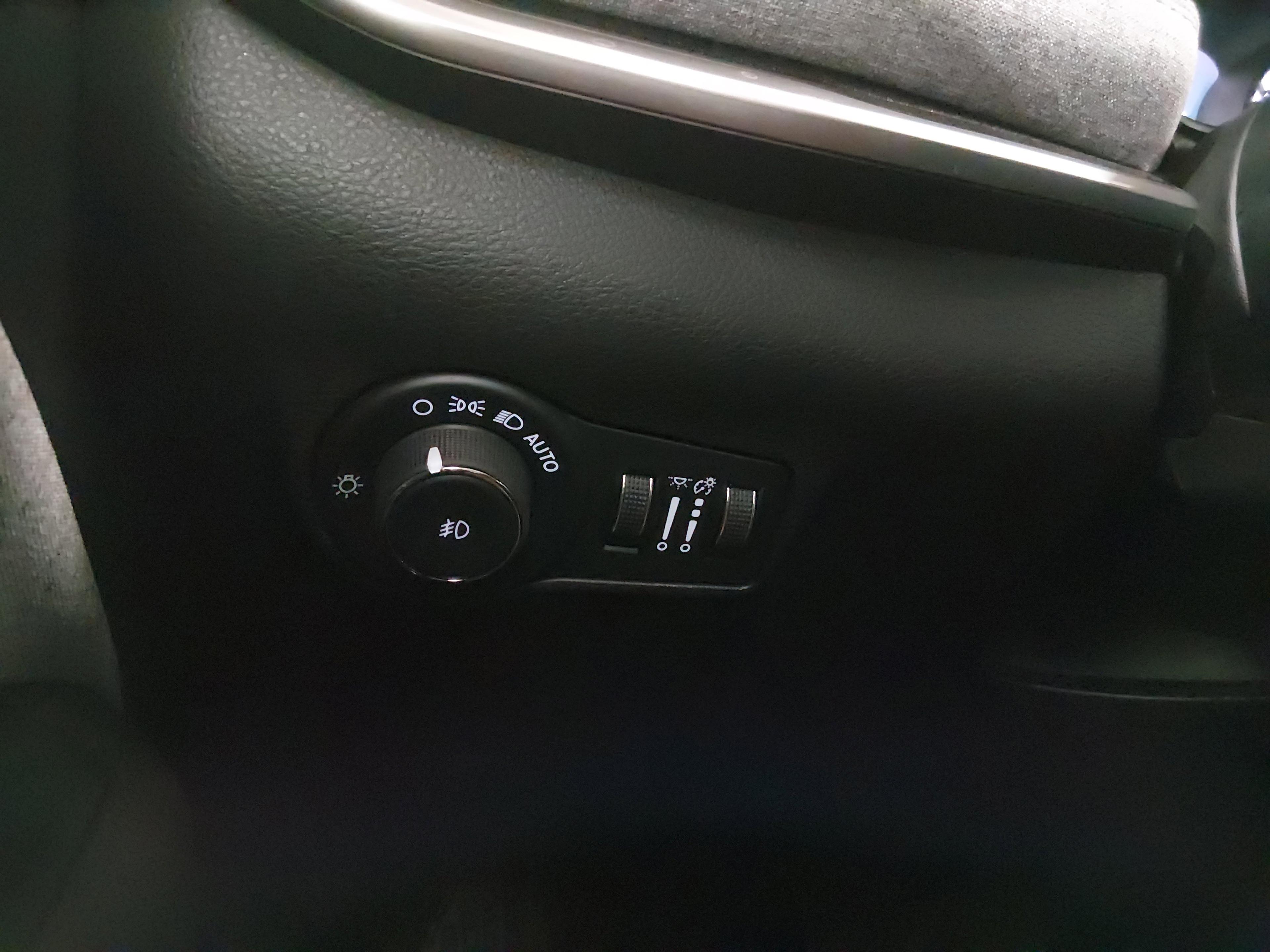 Jeep Compass Latitude 4X4 - Thumbnail 13