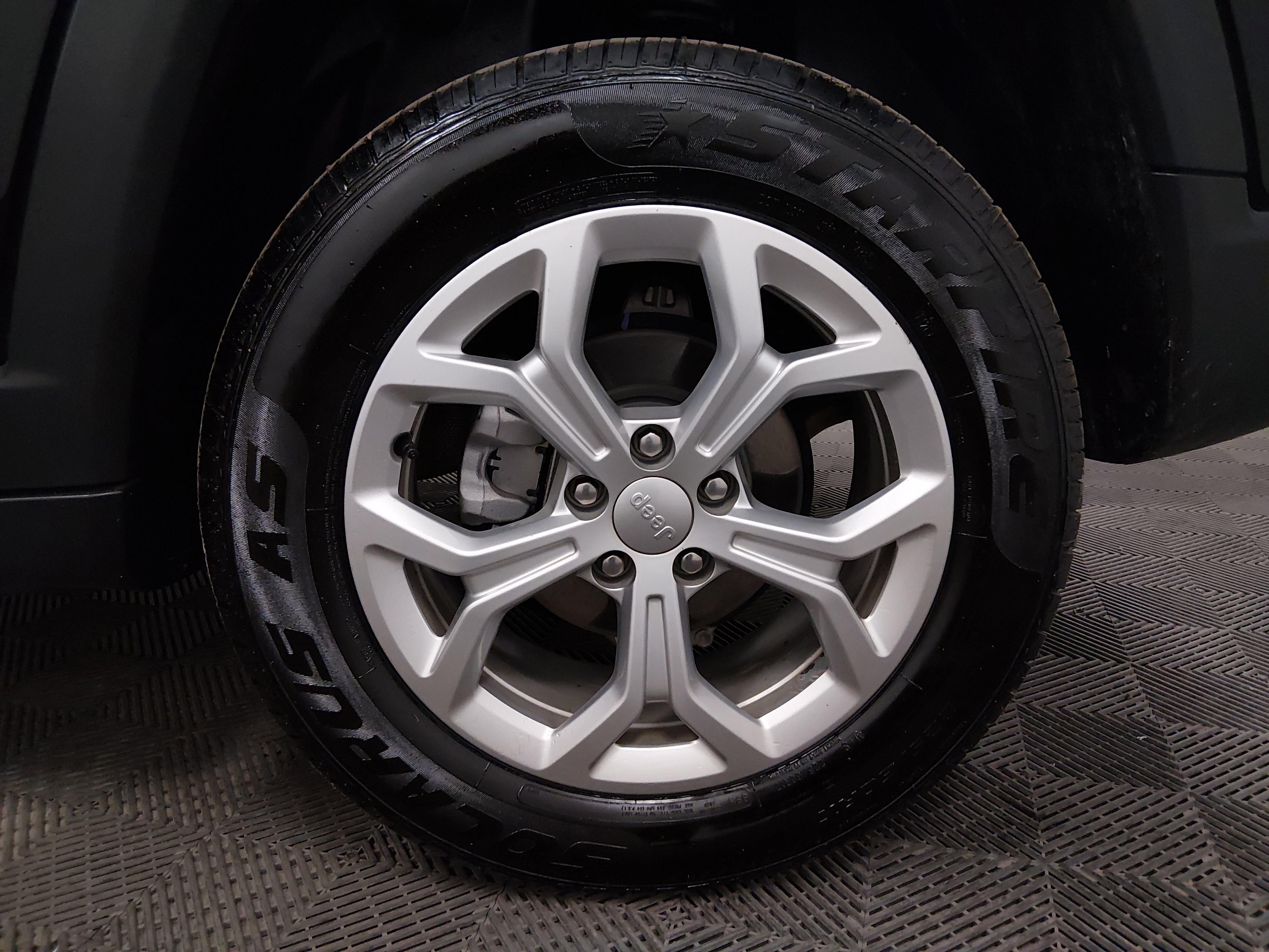 Jeep Compass Latitude 4X4 - Thumbnail 10