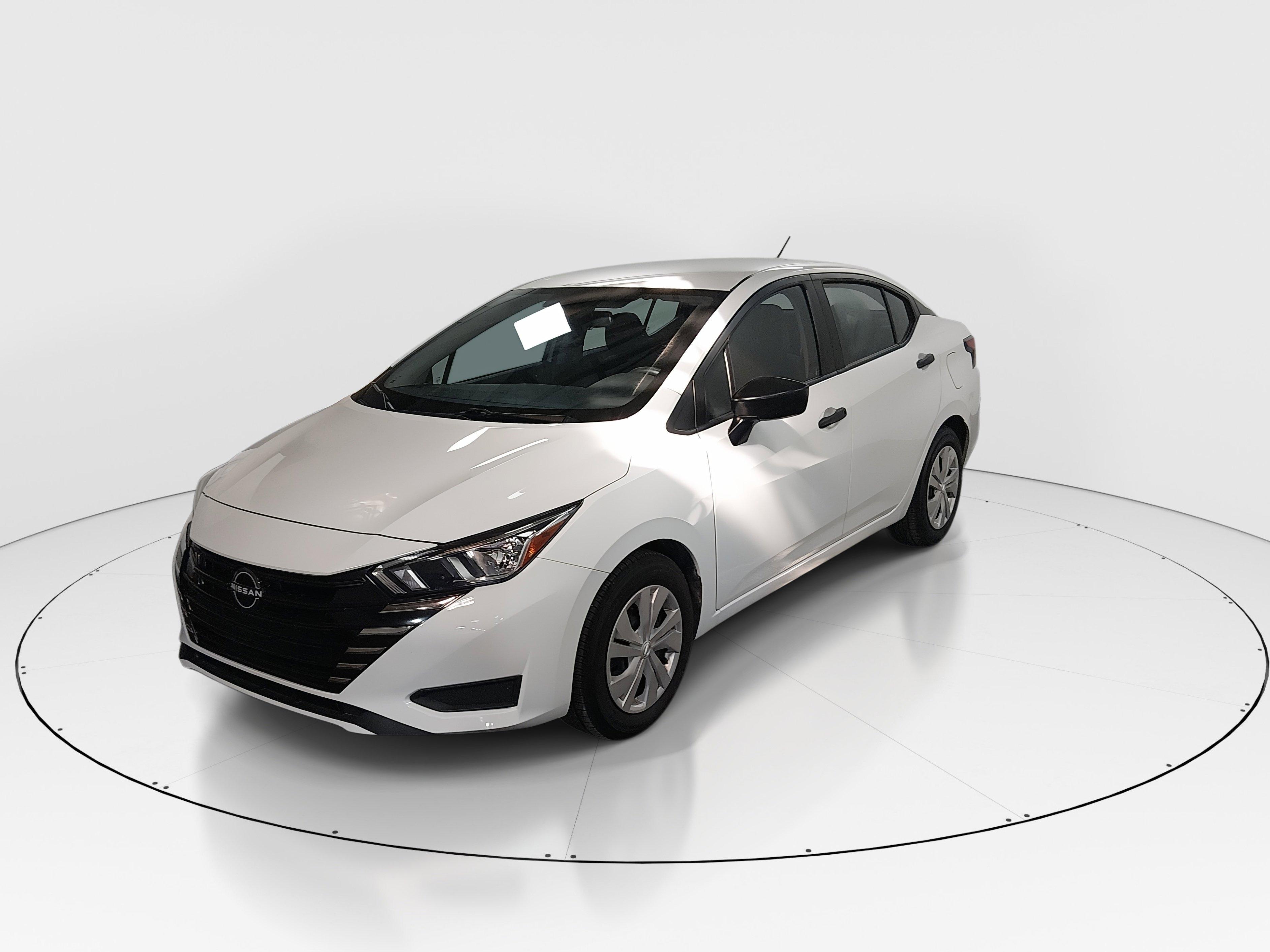 Nissan Versa S Cvt - Thumbnail 3