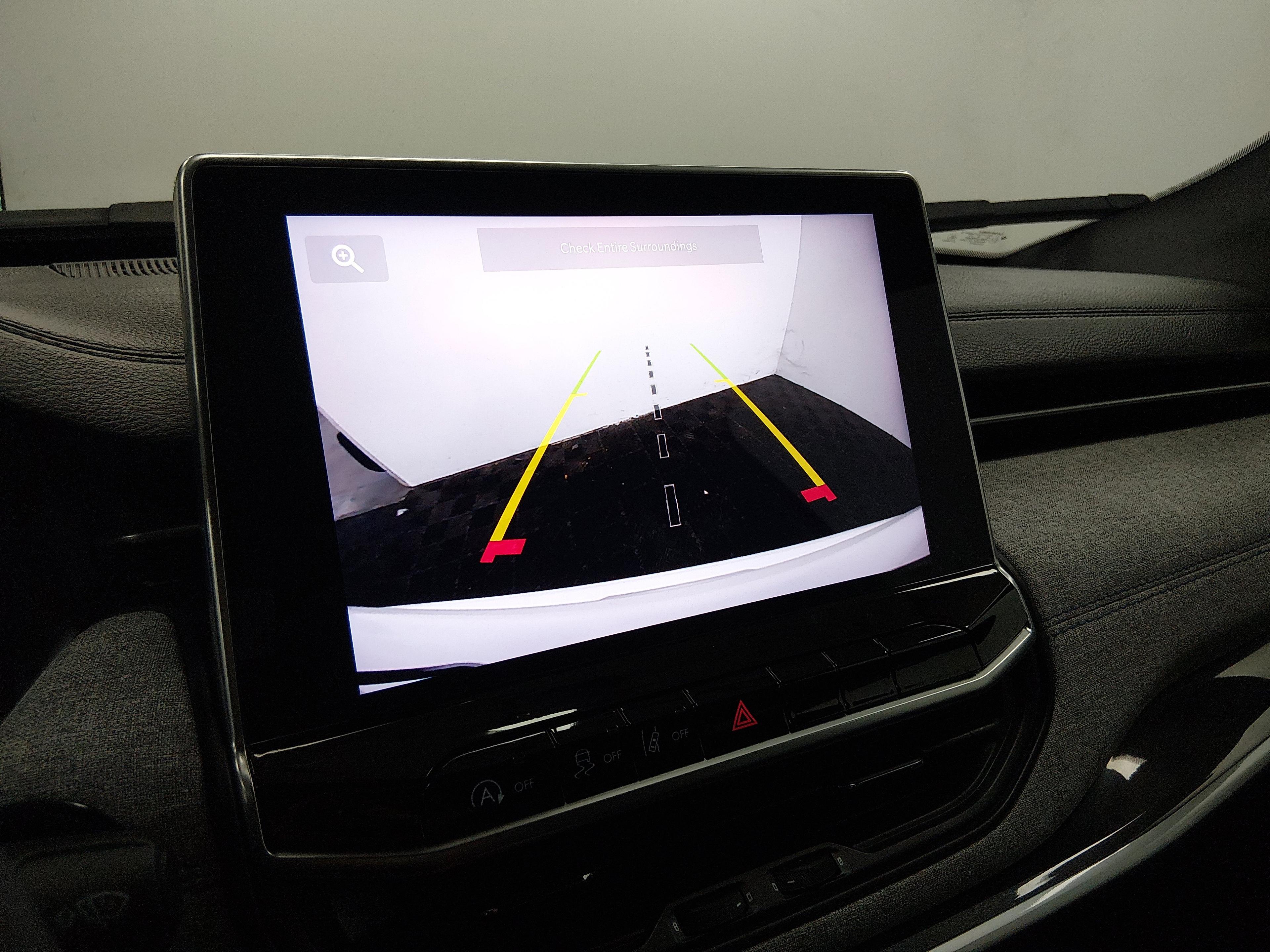 Jeep Compass Latitude 4X4 - Thumbnail 16