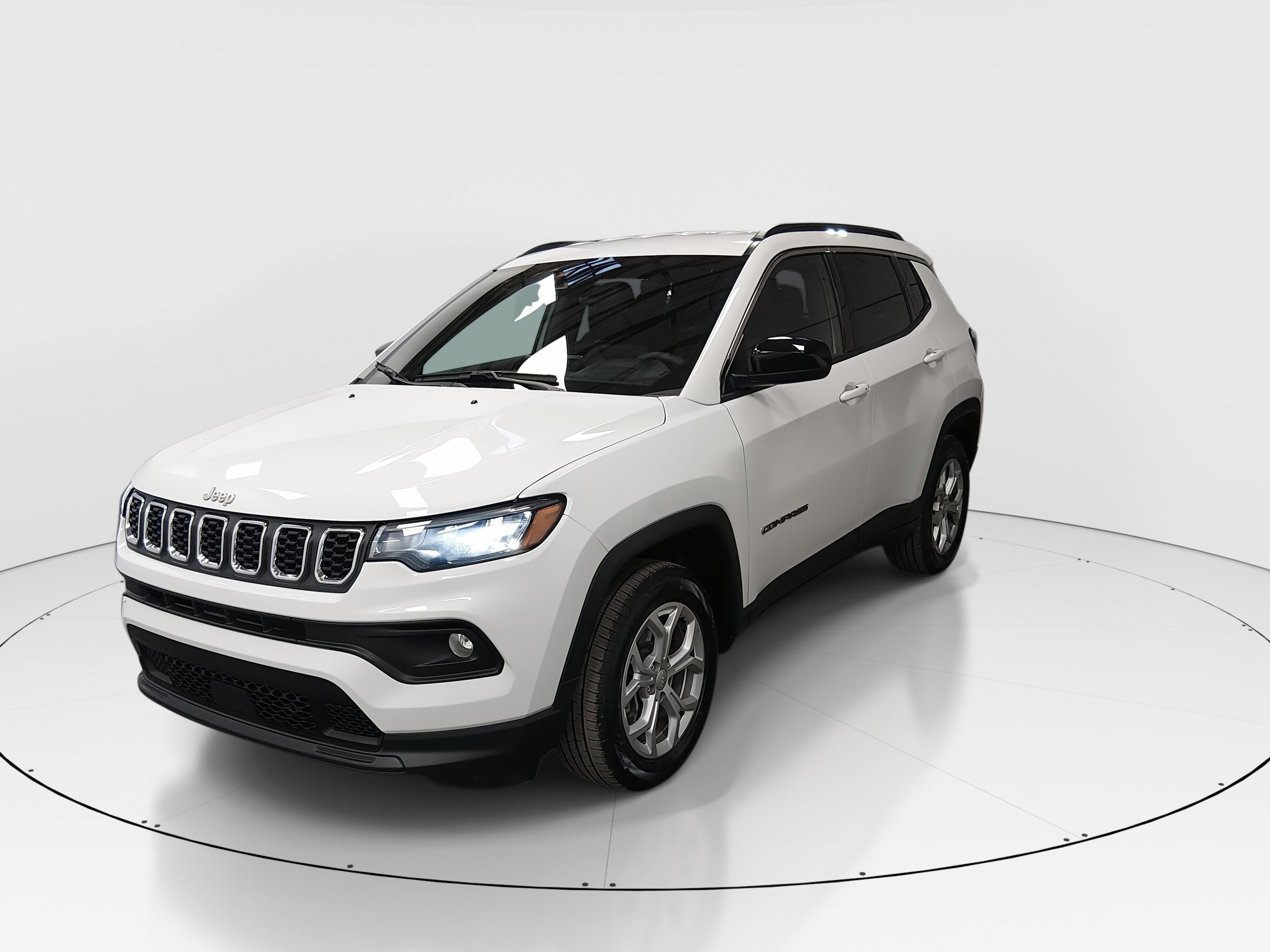 Jeep Compass Latitude 4X4 - Thumbnail 3