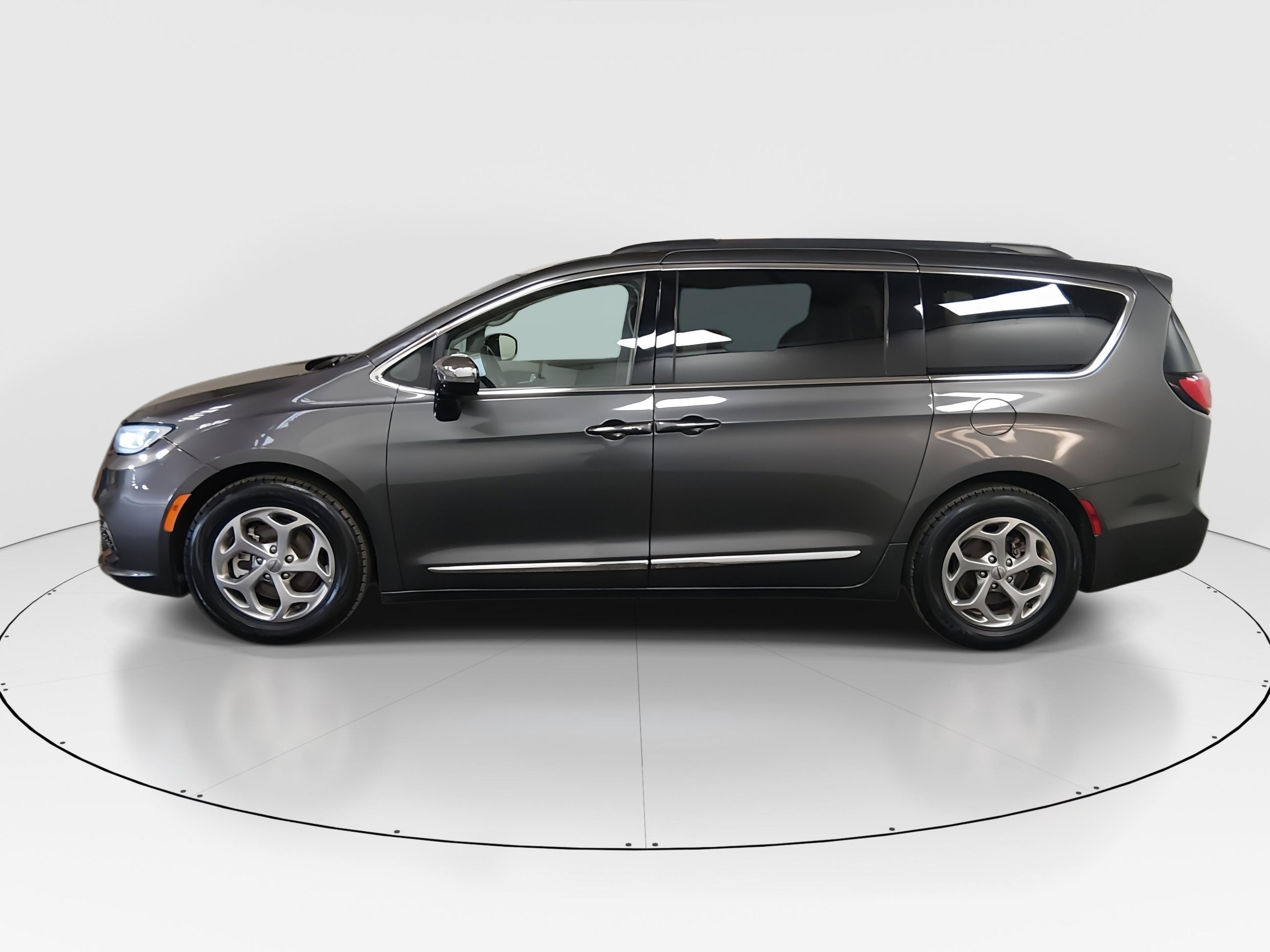 Chrysler Pacifica Limited Fwd - Thumbnail 4
