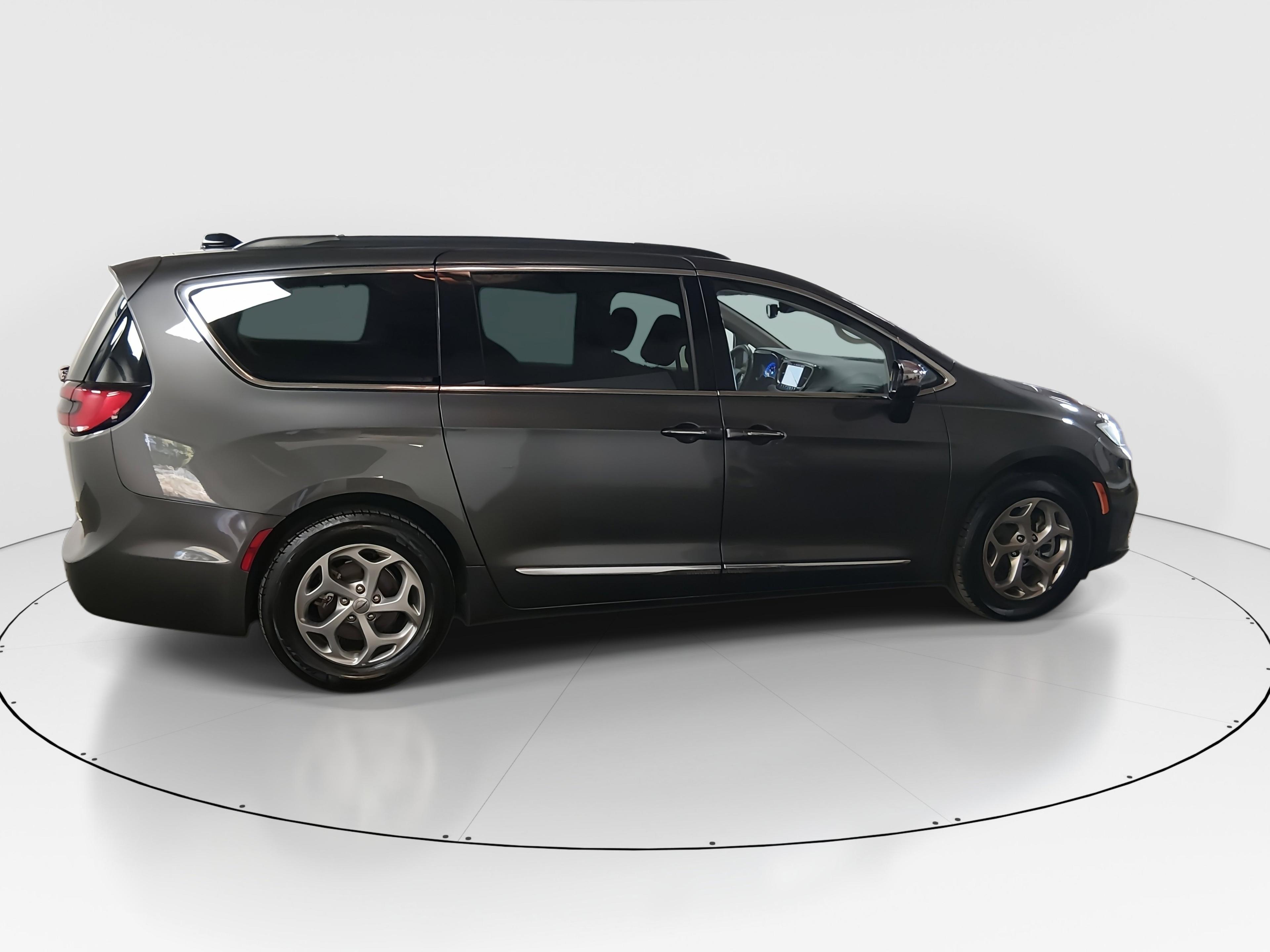 Chrysler Pacifica Limited Fwd - Thumbnail 8