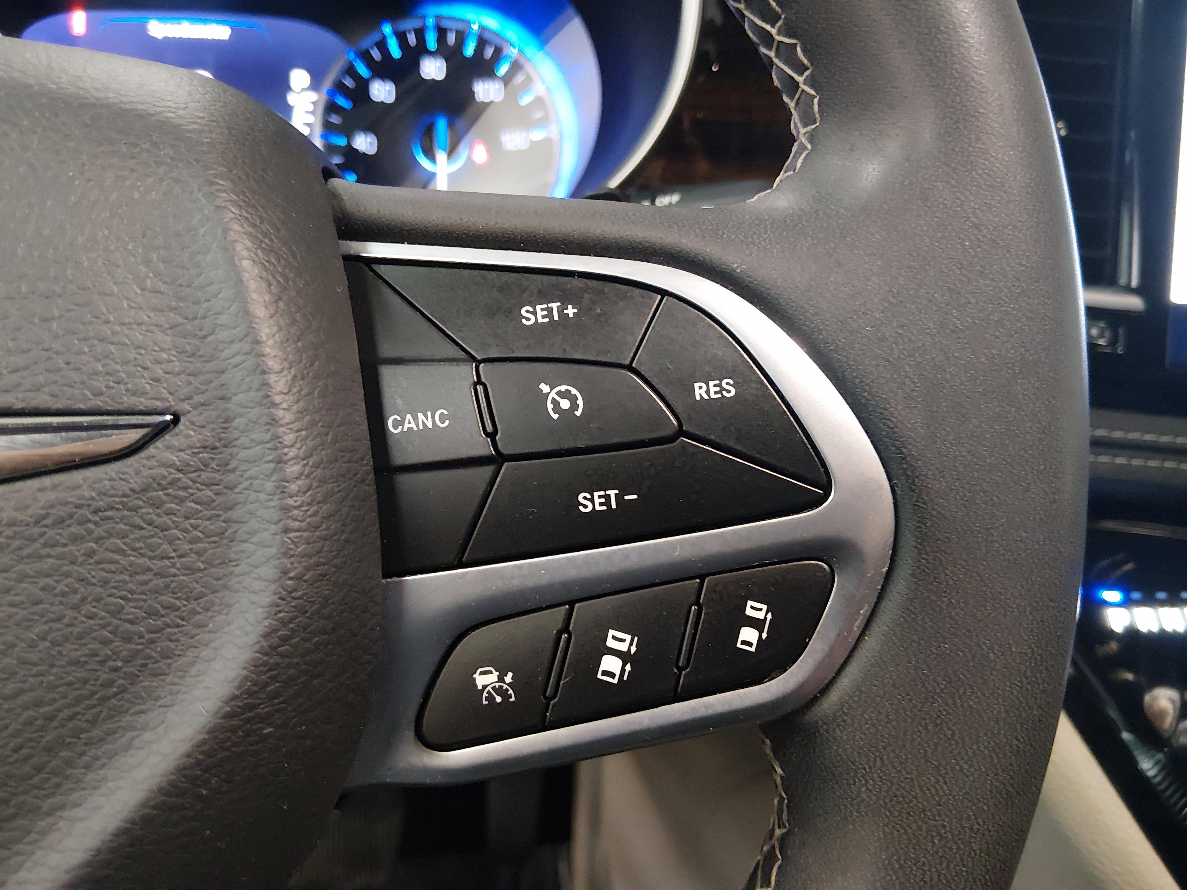 Chrysler Pacifica Limited Fwd - Thumbnail 20