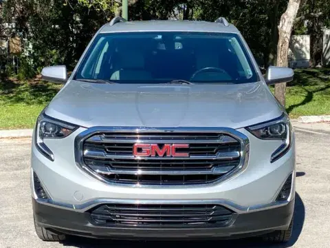 GMC Terrain Slt - Thumbnail 3
