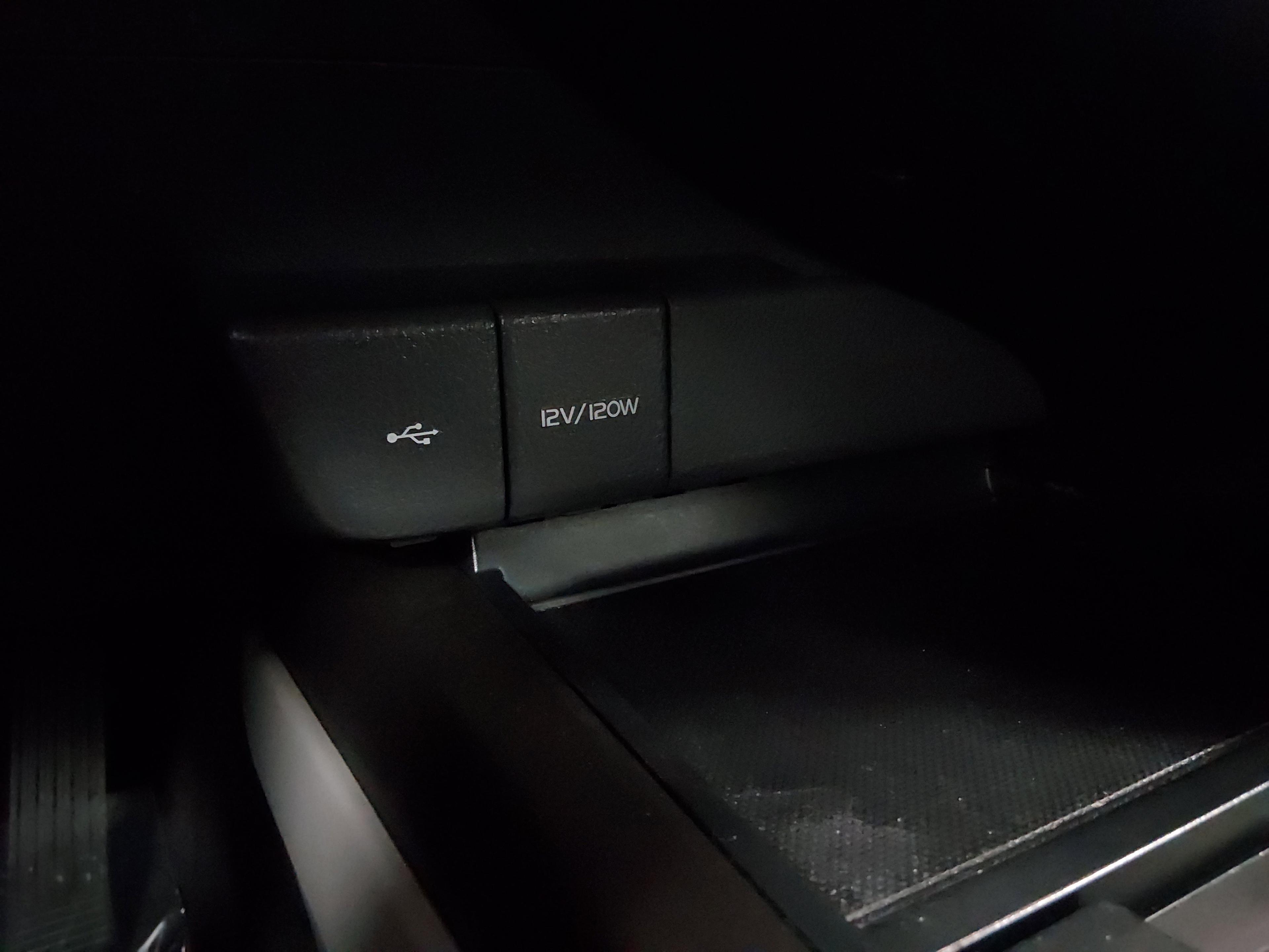 Toyota Camry Le Auto - Thumbnail 17