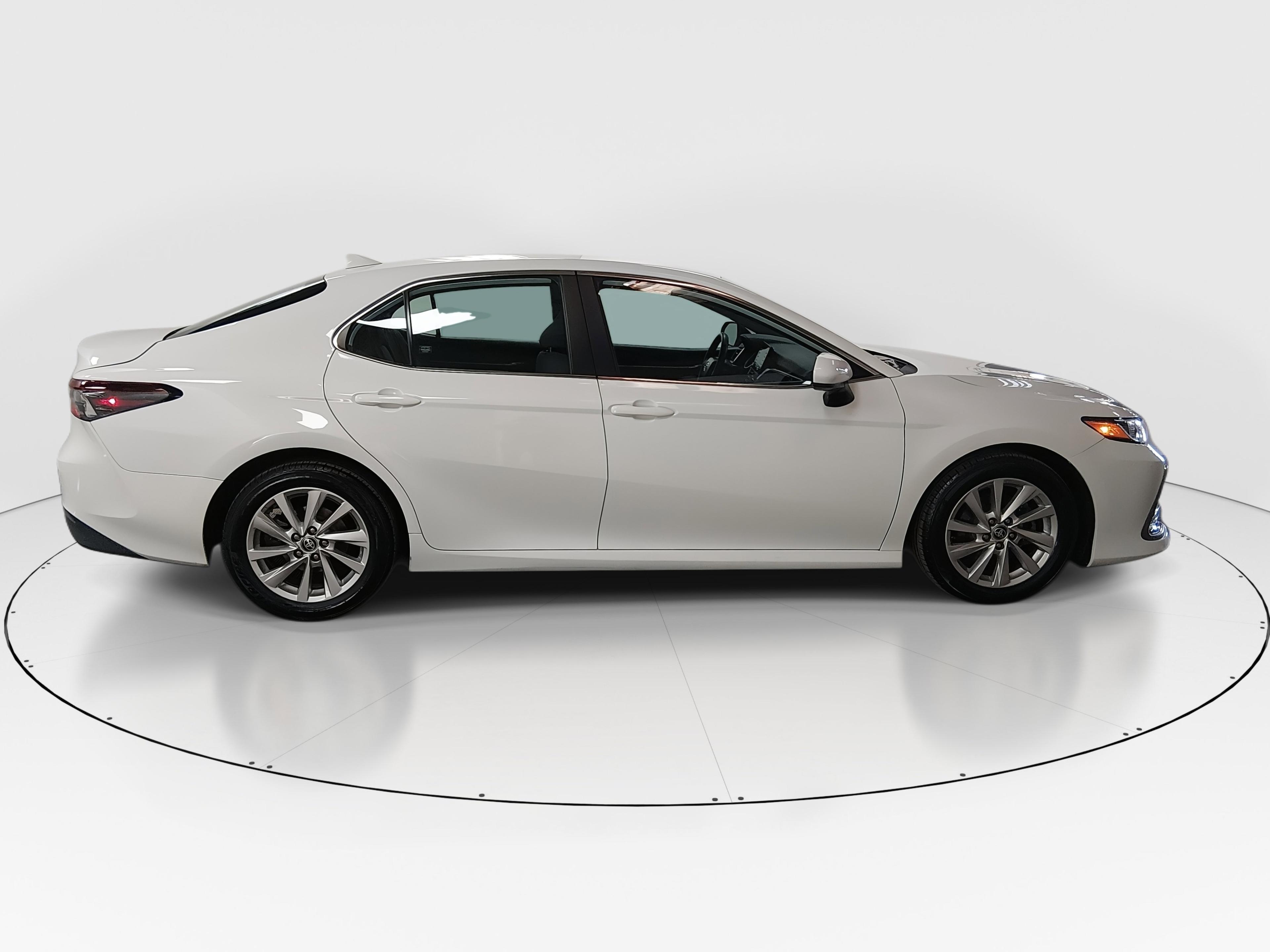 Toyota Camry Le Auto - Thumbnail 8