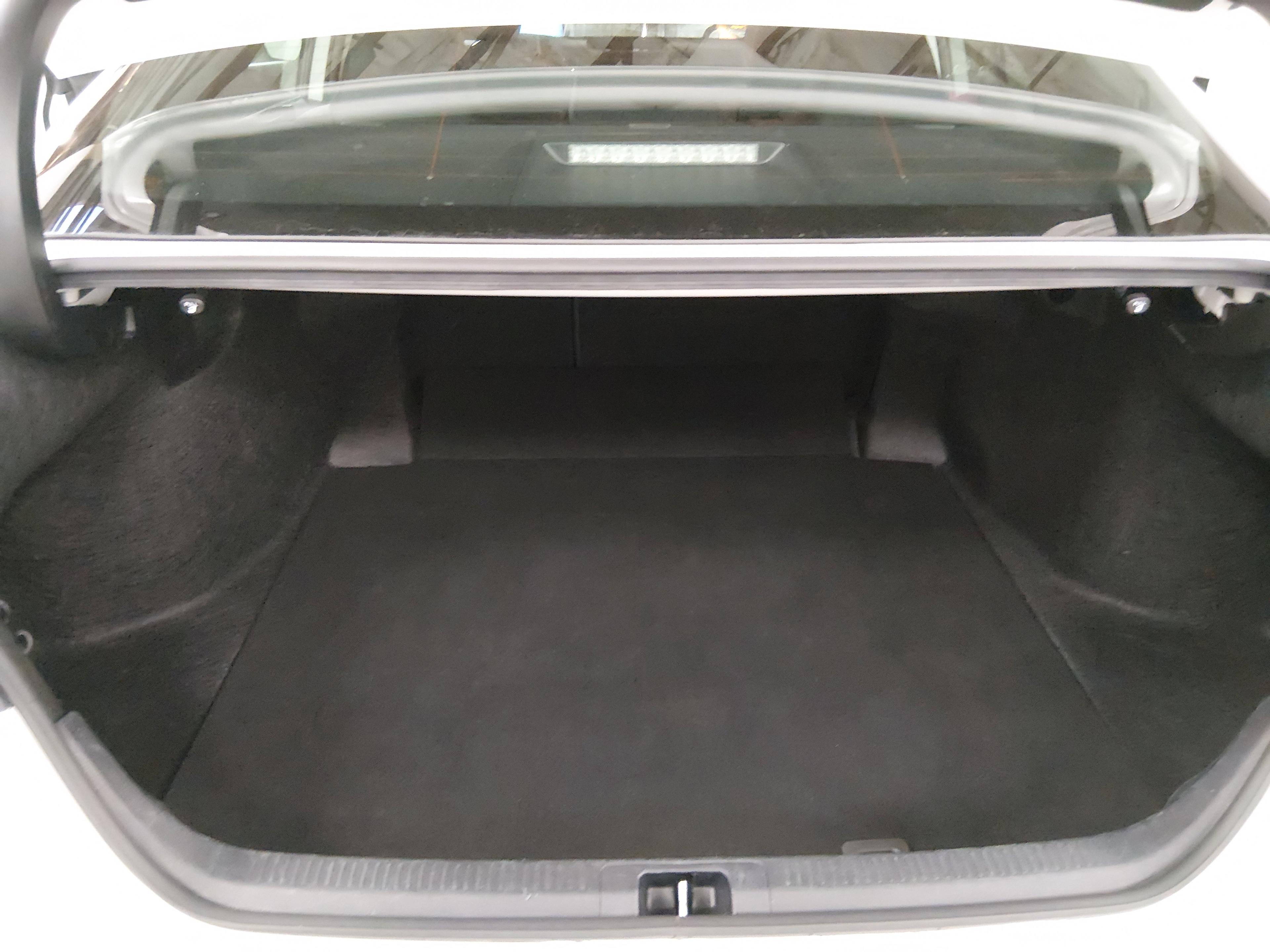 Toyota Camry Se Auto - Thumbnail 11