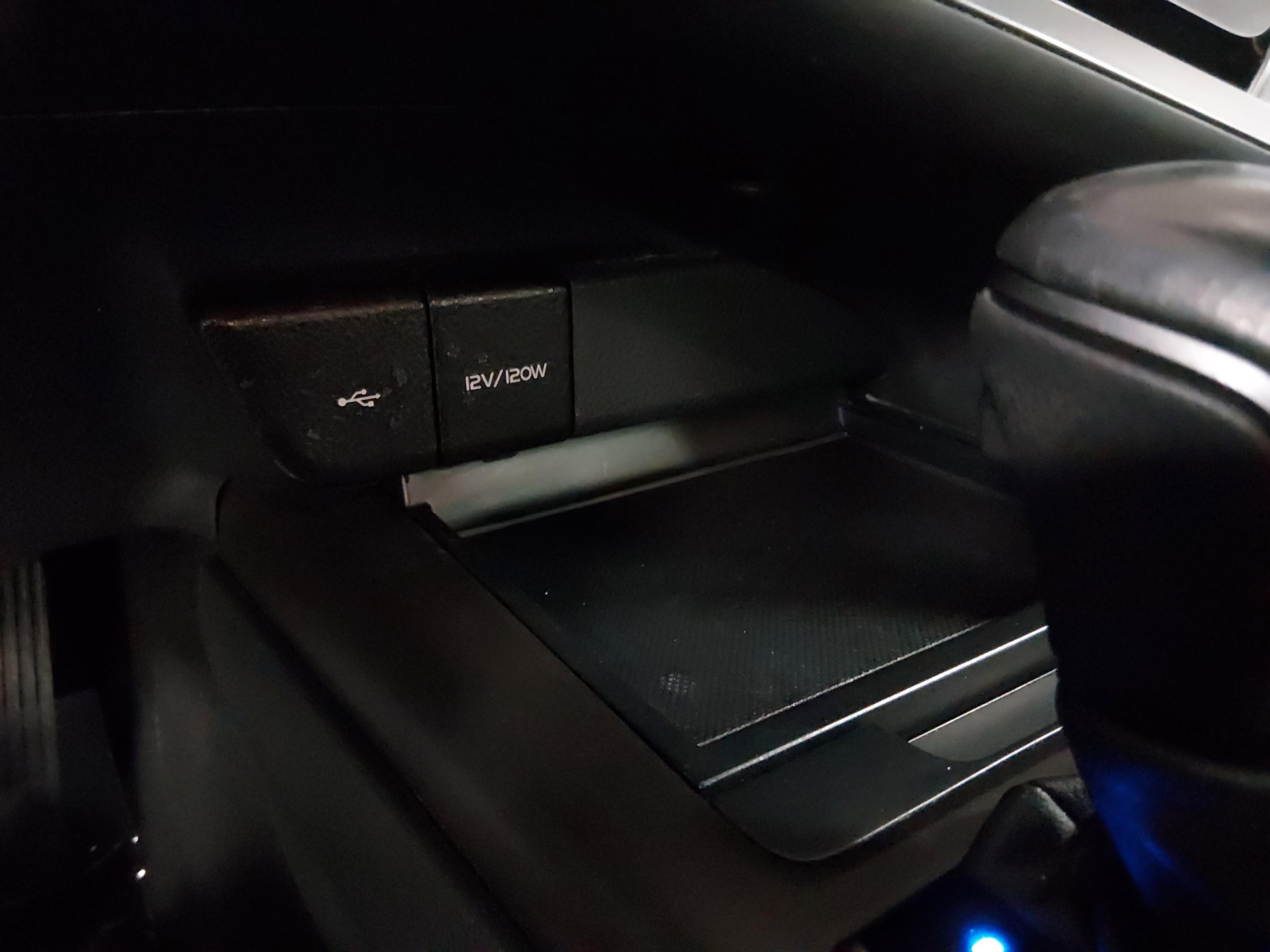 Toyota Camry Se Auto - Thumbnail 17