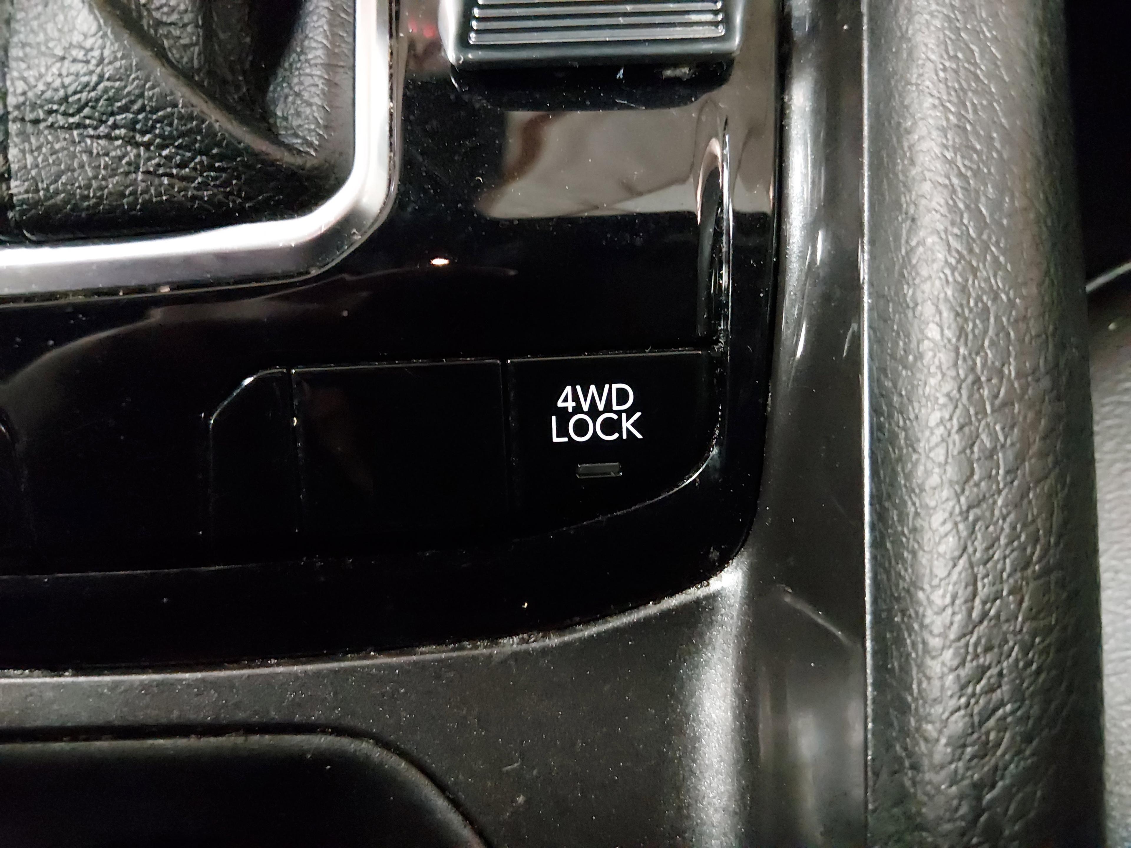 Jeep Compass Latitude 4X4 - Thumbnail 19