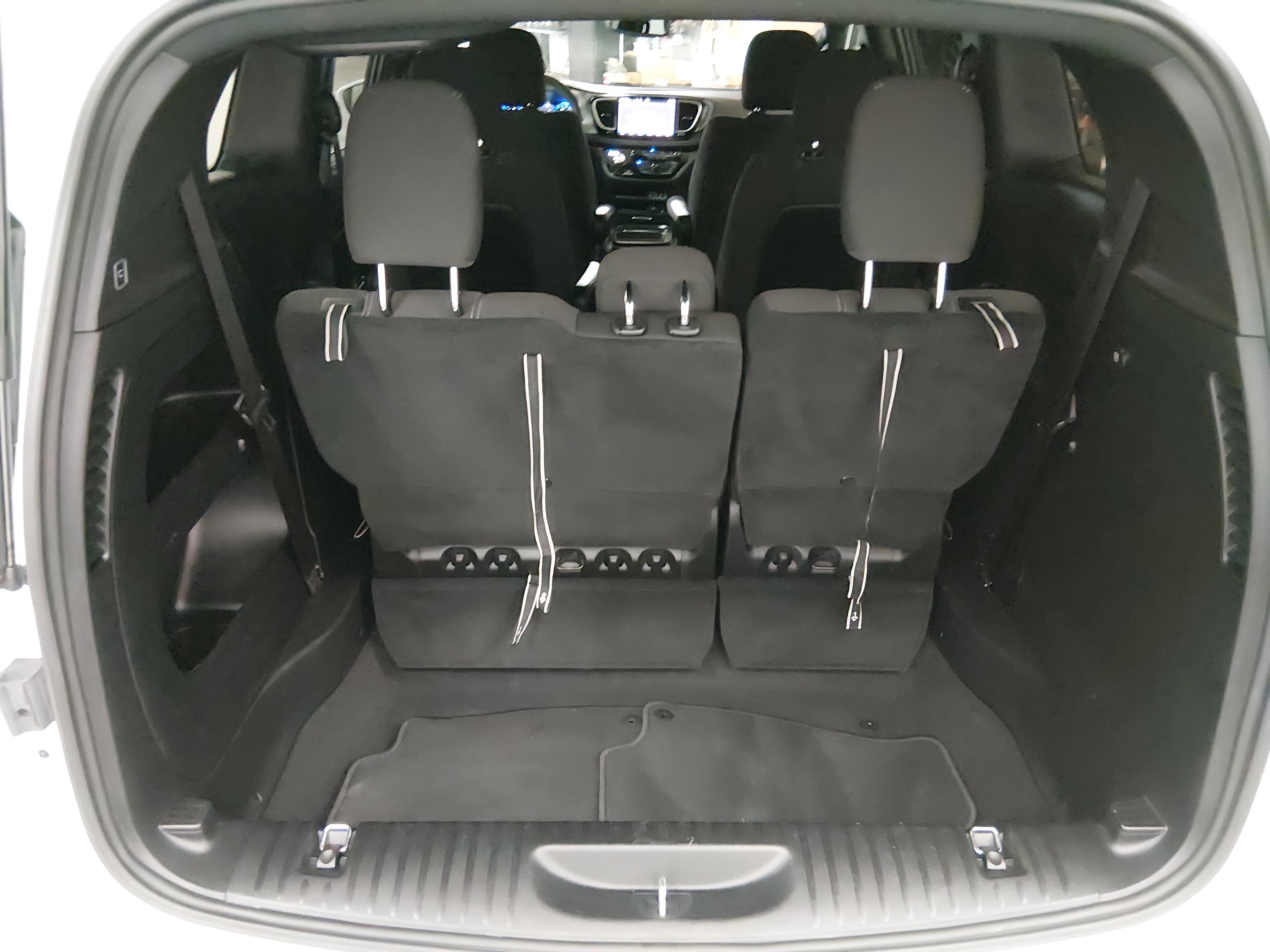 Chrysler Pacifica Touring Fwd - Thumbnail 11