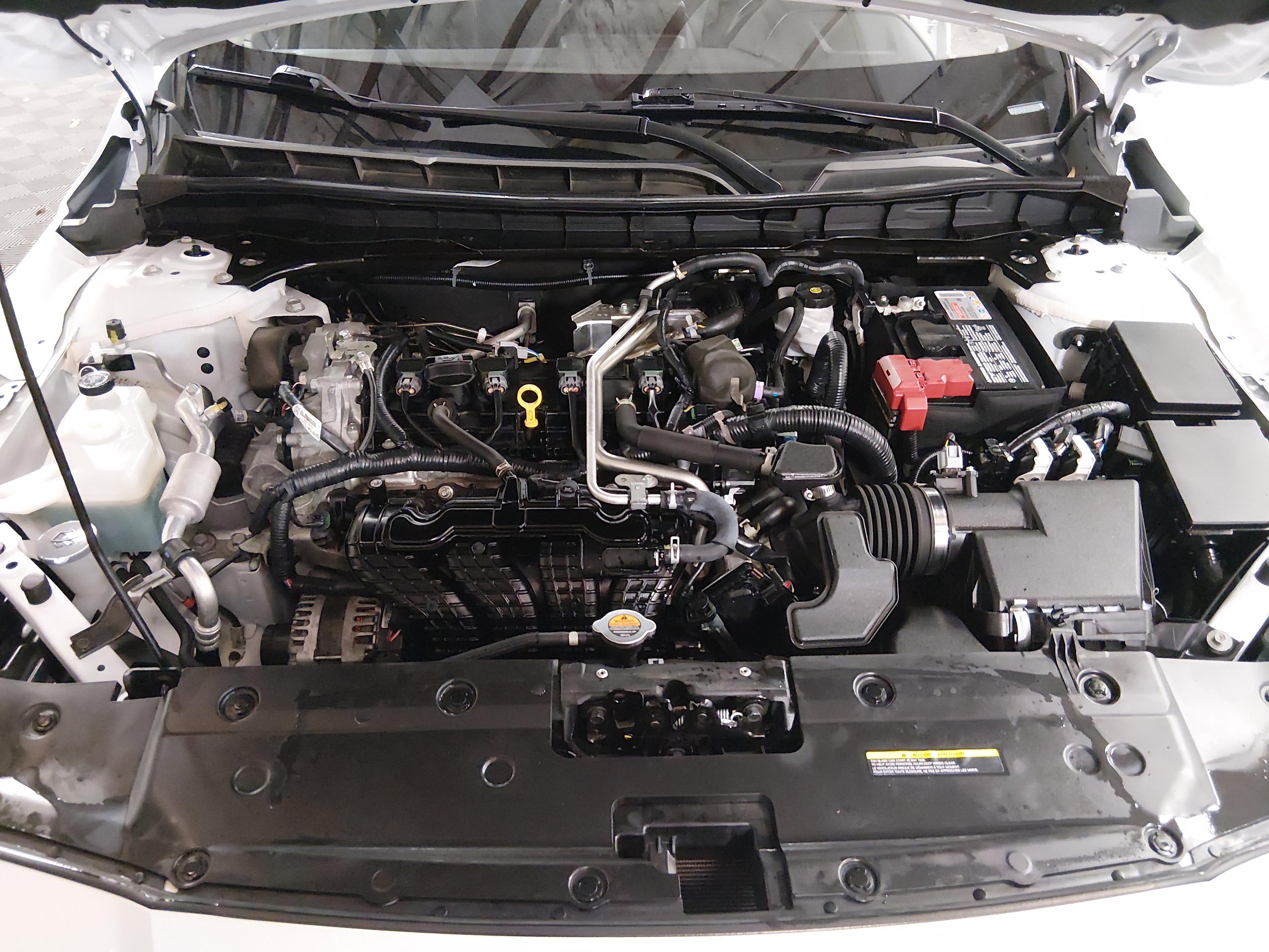 Nissan Altima 2.5 Sr Sedan - Thumbnail 9