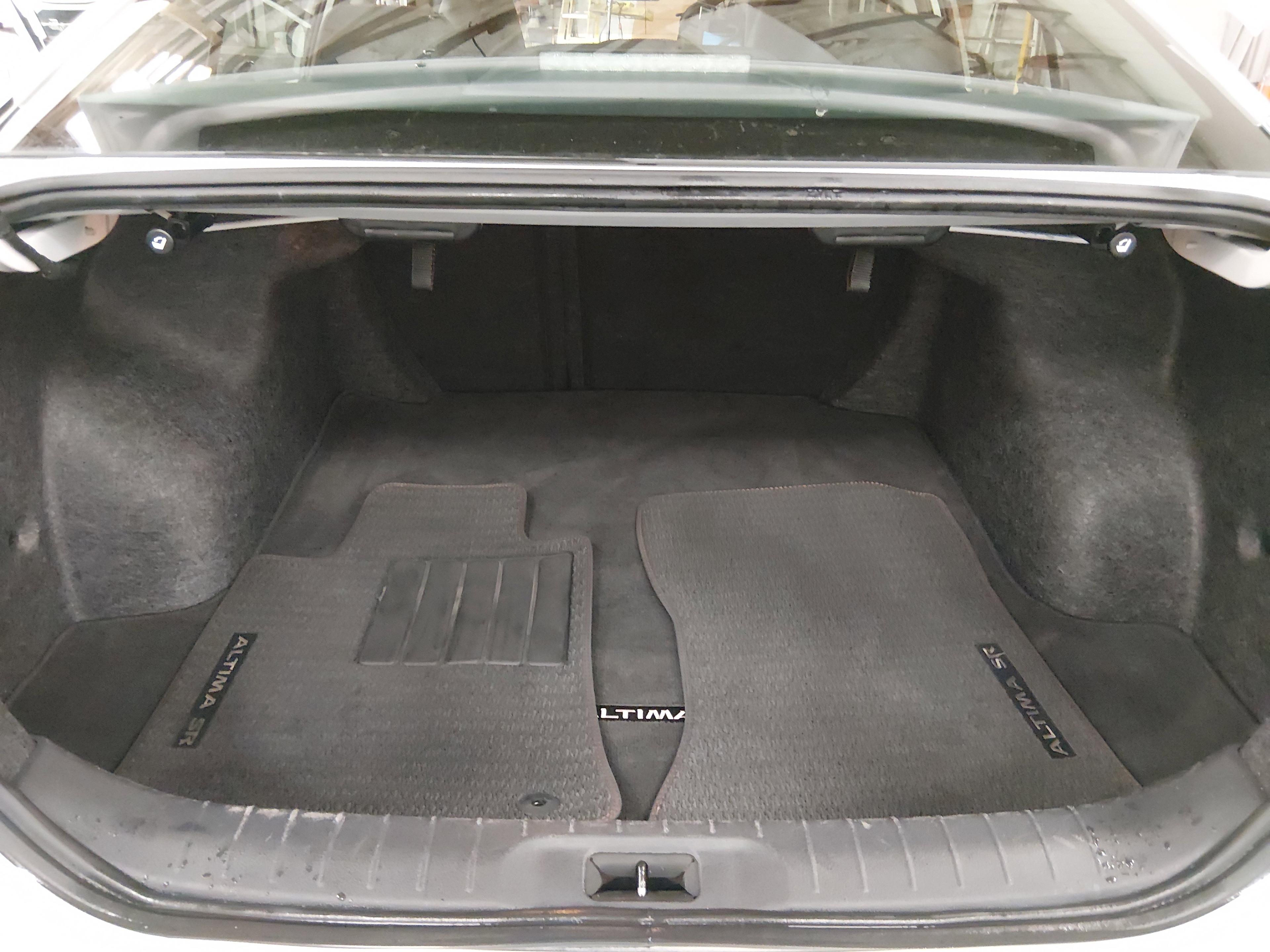 Nissan Altima 2.5 Sr Sedan - Thumbnail 11