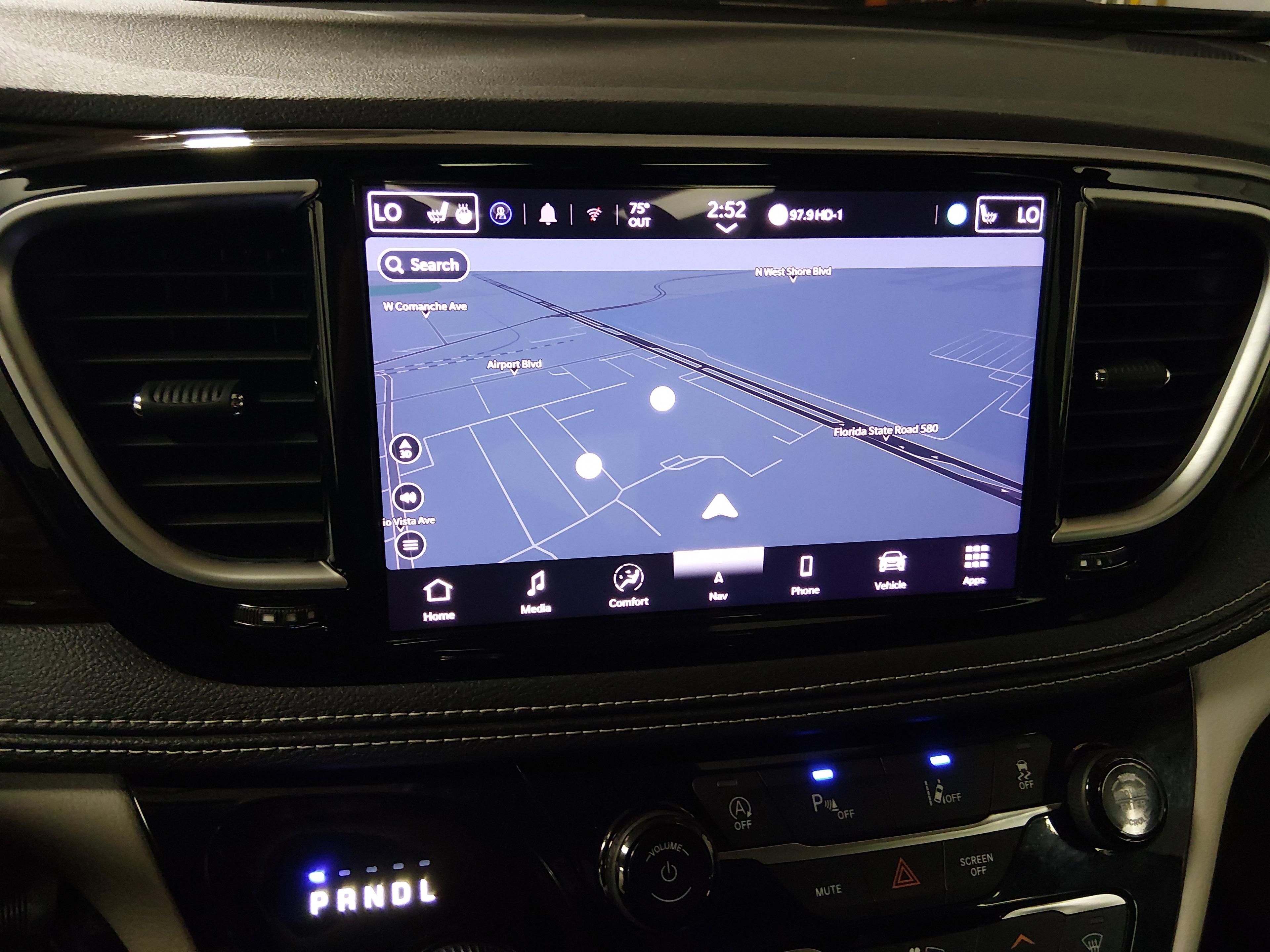 Chrysler Pacifica Limited Fwd - Thumbnail 17