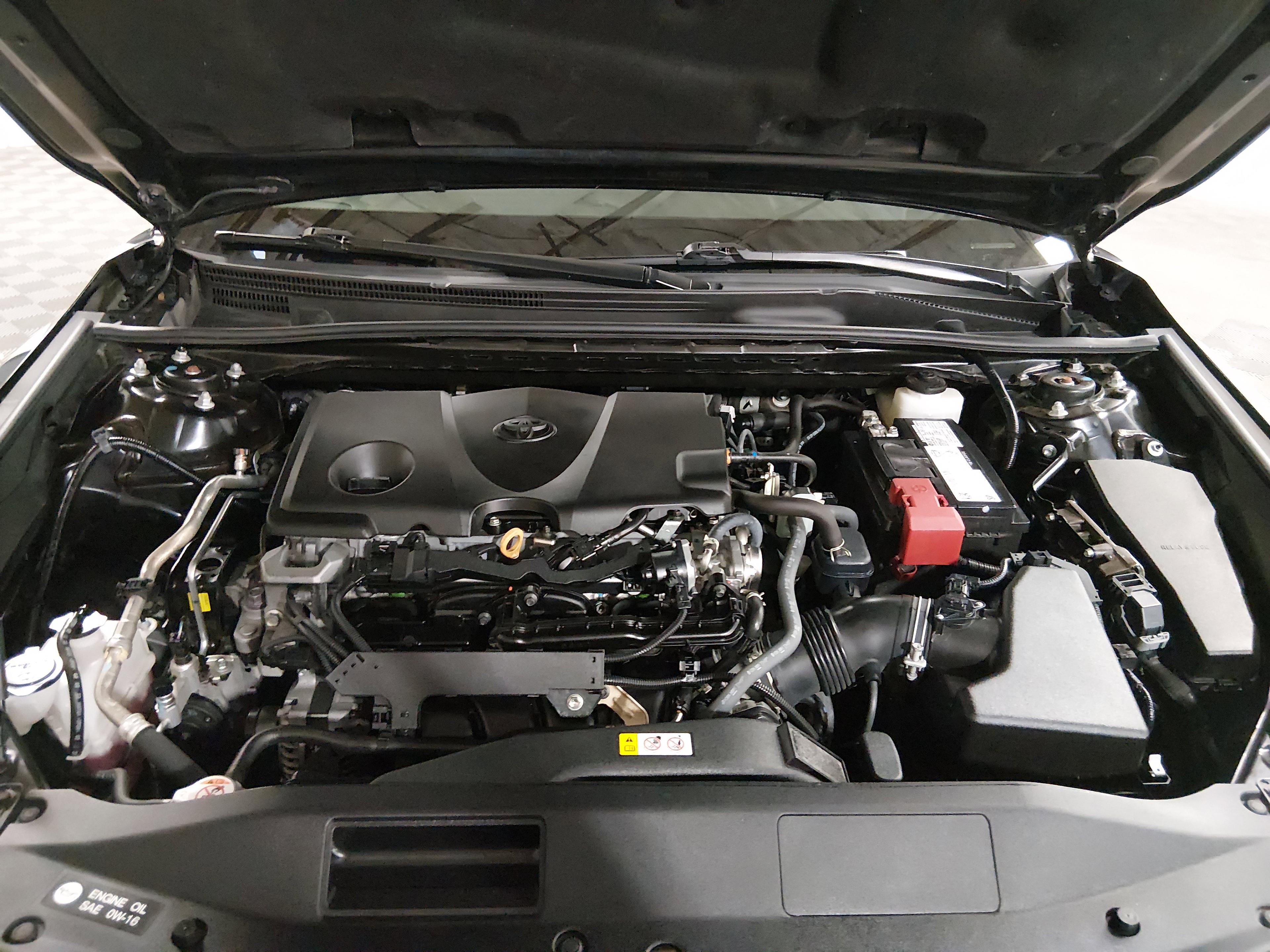 Toyota Camry Se Auto - Thumbnail 9