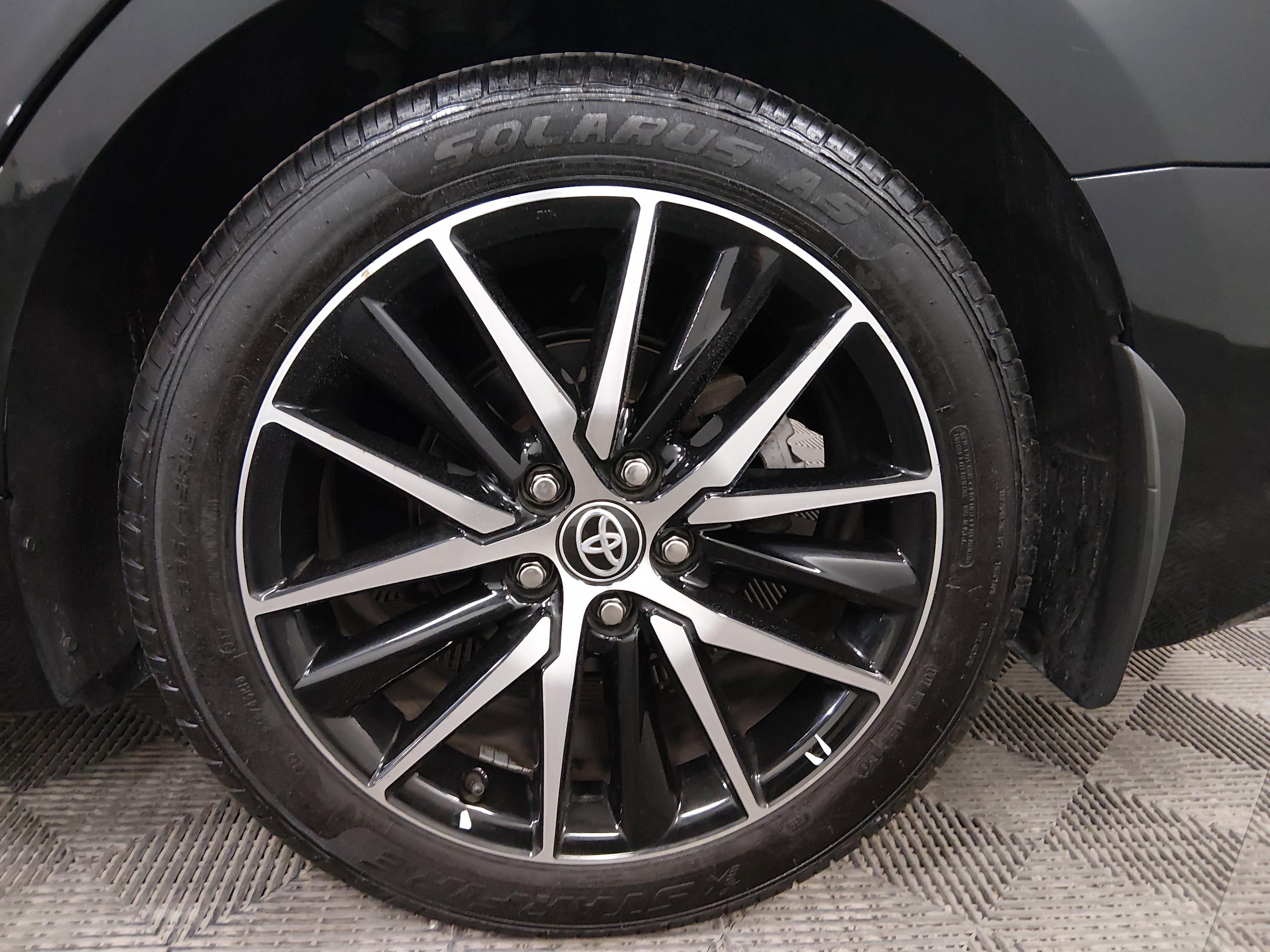 Toyota Camry Se Auto - Thumbnail 10