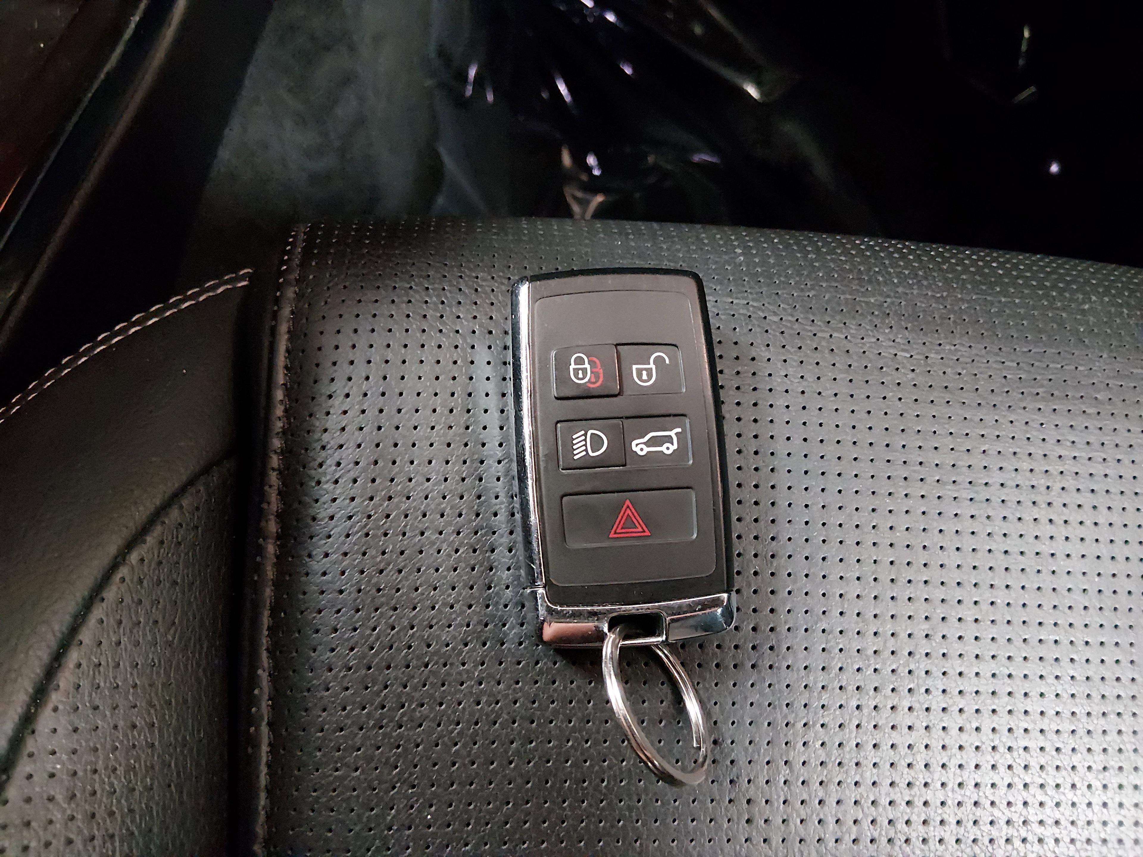 Jaguar F-Pace R-Dynamic S P250 Awd - Thumbnail 15