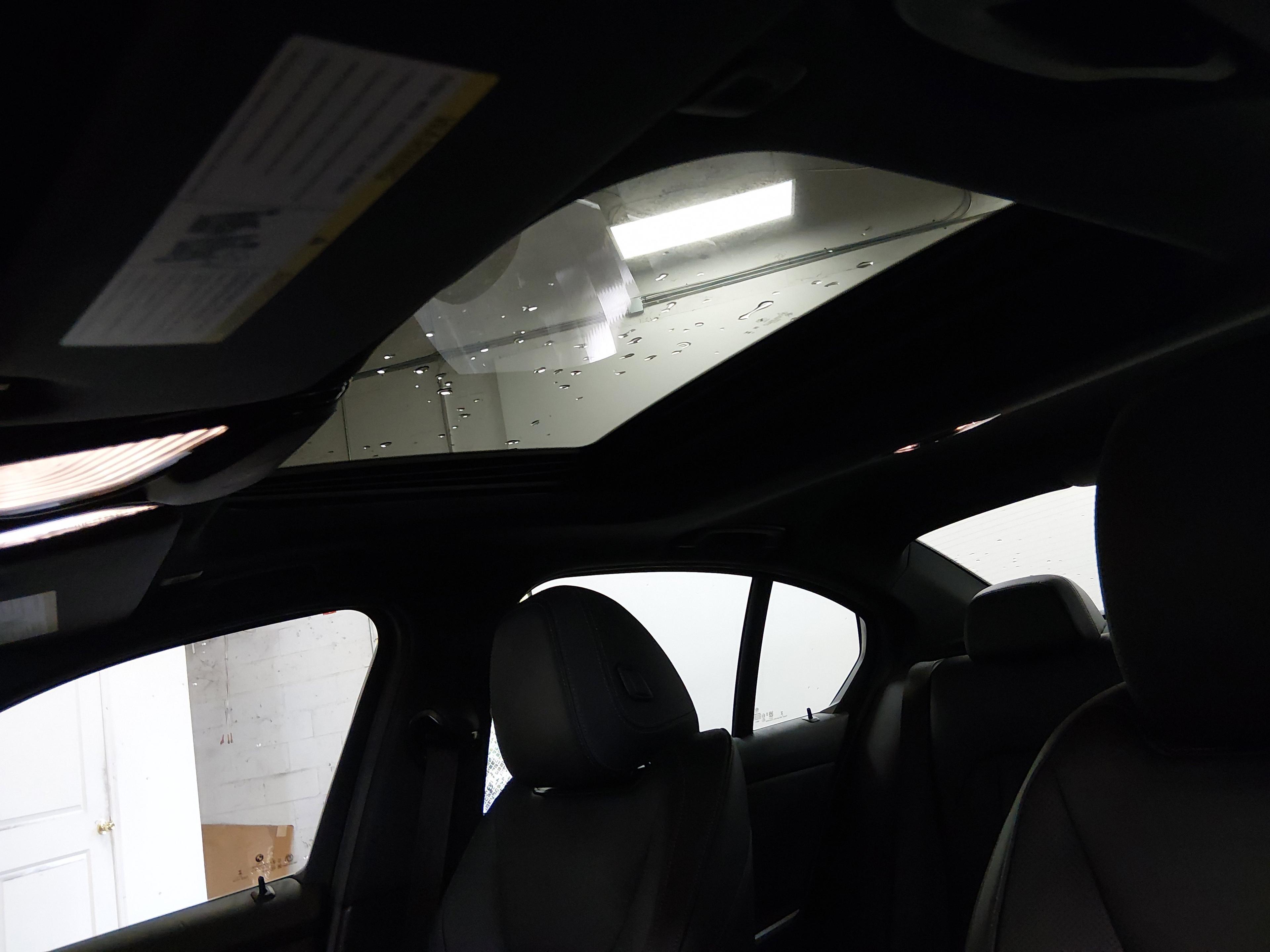 BMW 3 Series 330I Sedan - Thumbnail 20