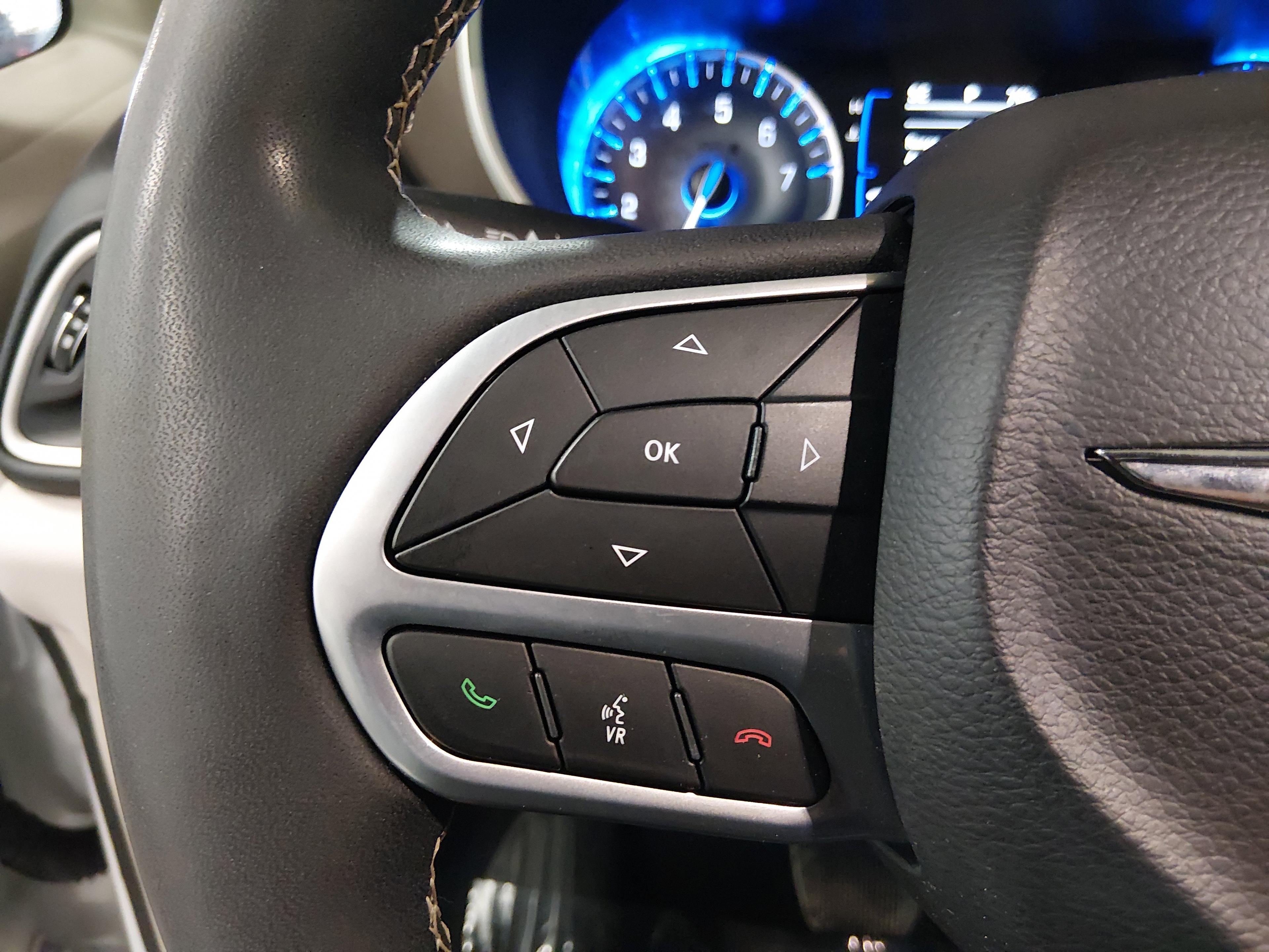 Chrysler Voyager Lx Fwd - Thumbnail 12