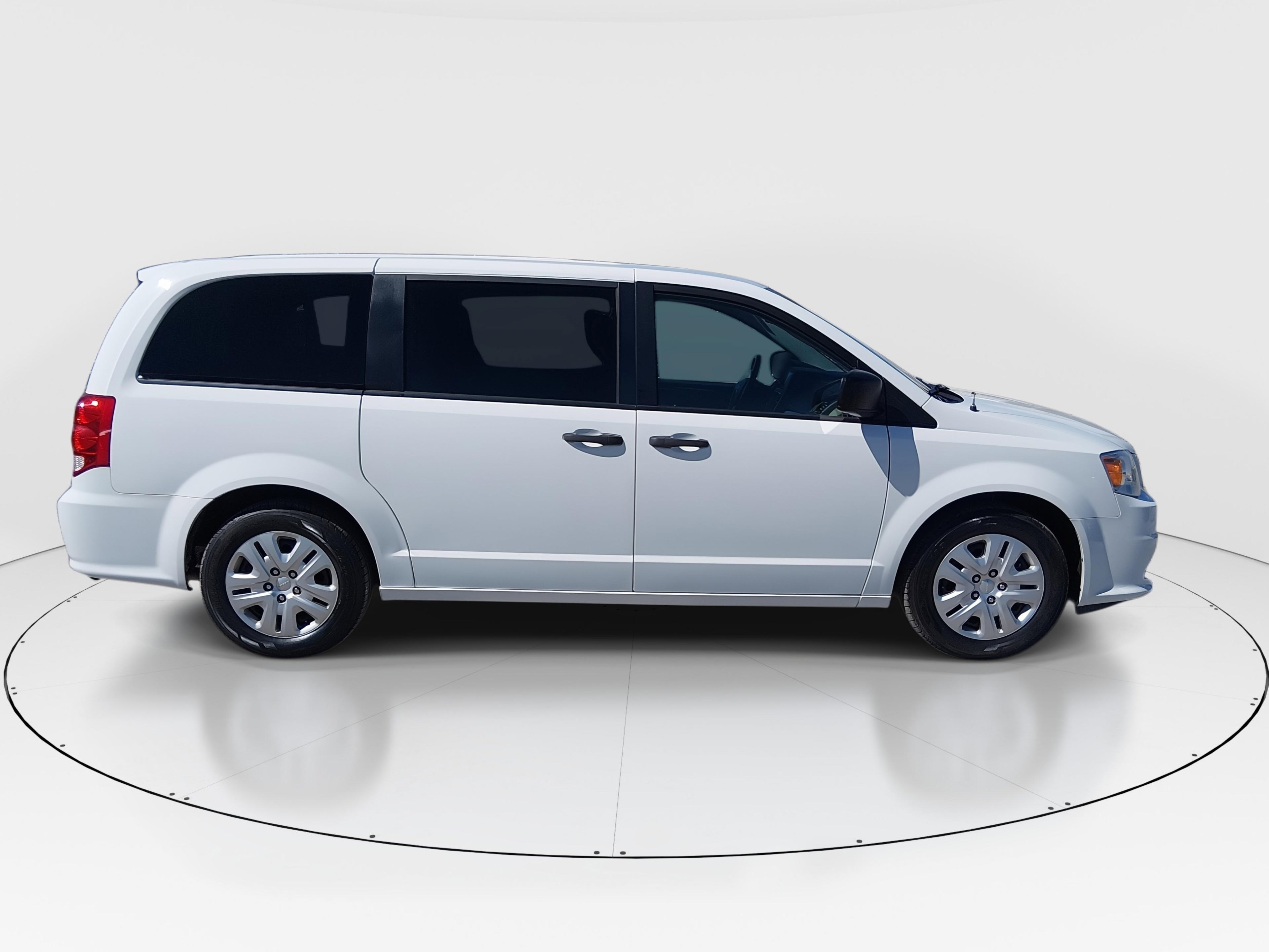 Dodge Grand Caravan - Thumbnail 8