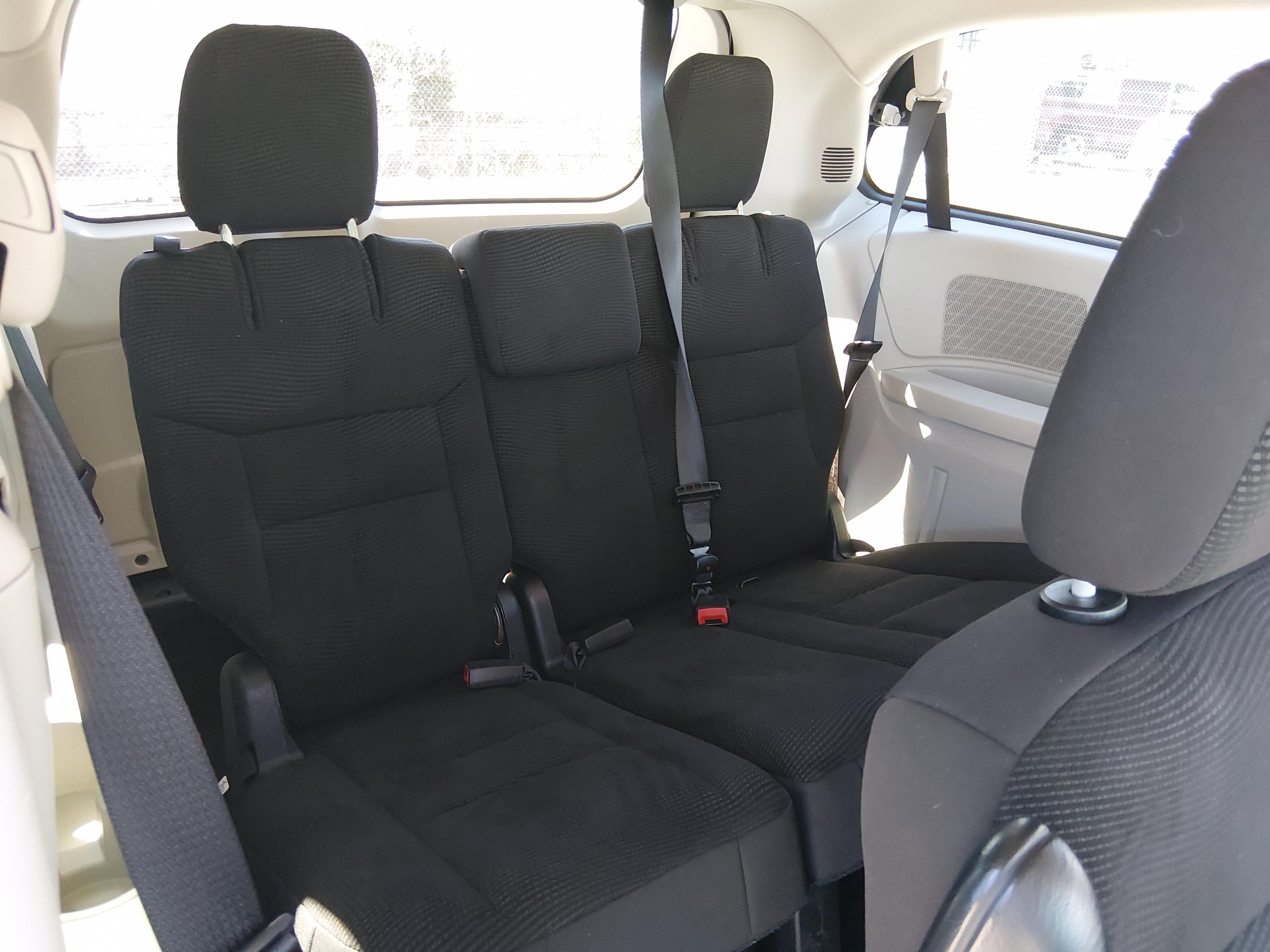 Dodge Grand Caravan - Thumbnail 17