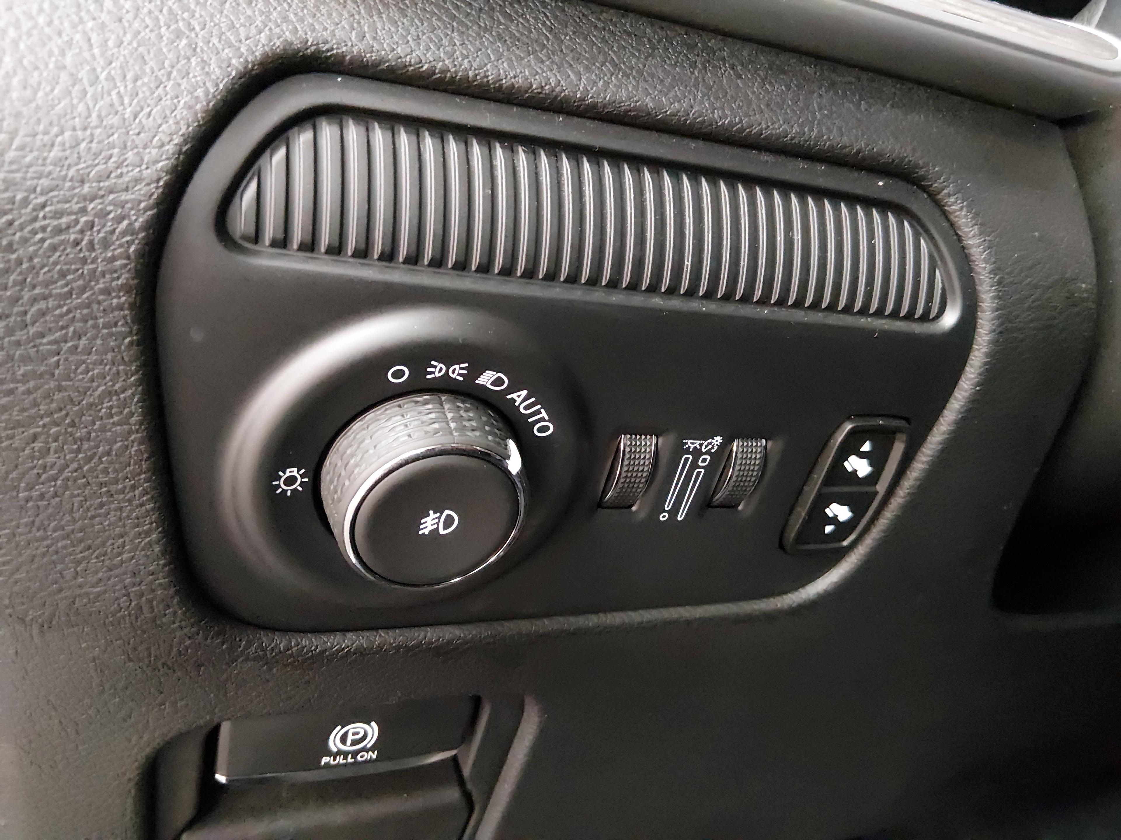 Jeep Wagoneer Series Ii 4X2 - Thumbnail 13