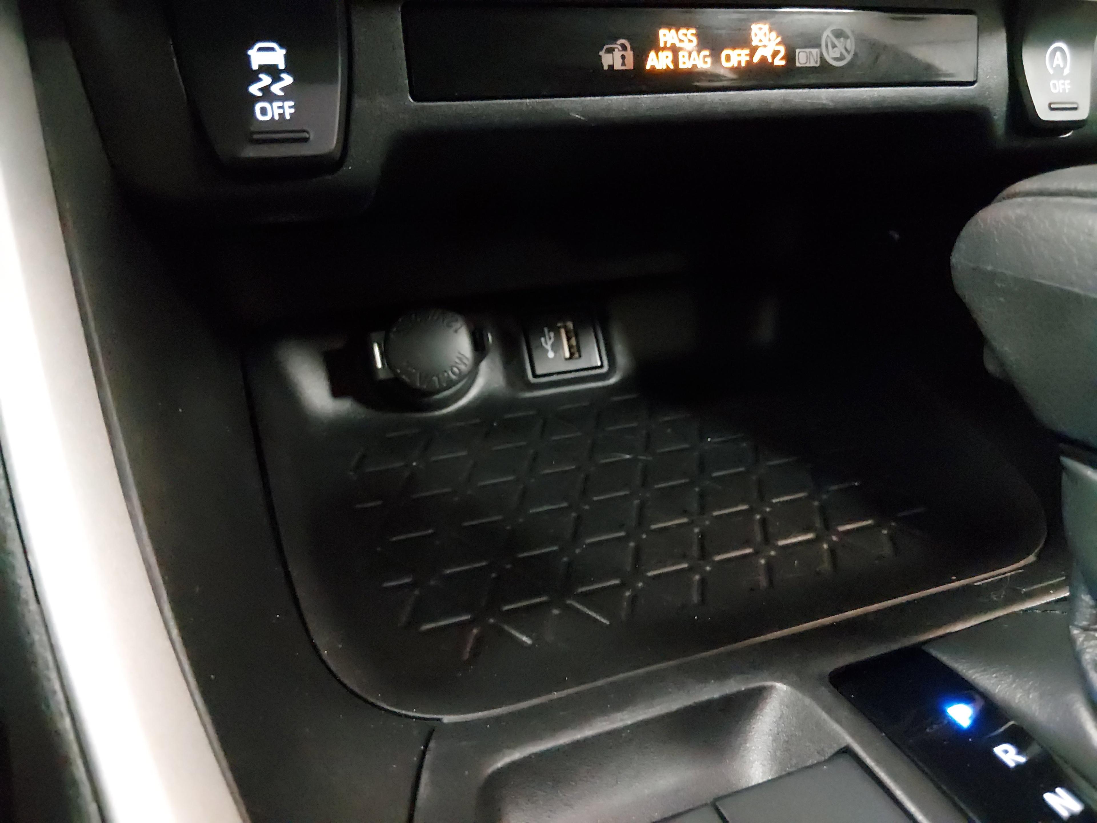 Toyota Rav4 Xle Fwd - Thumbnail 19