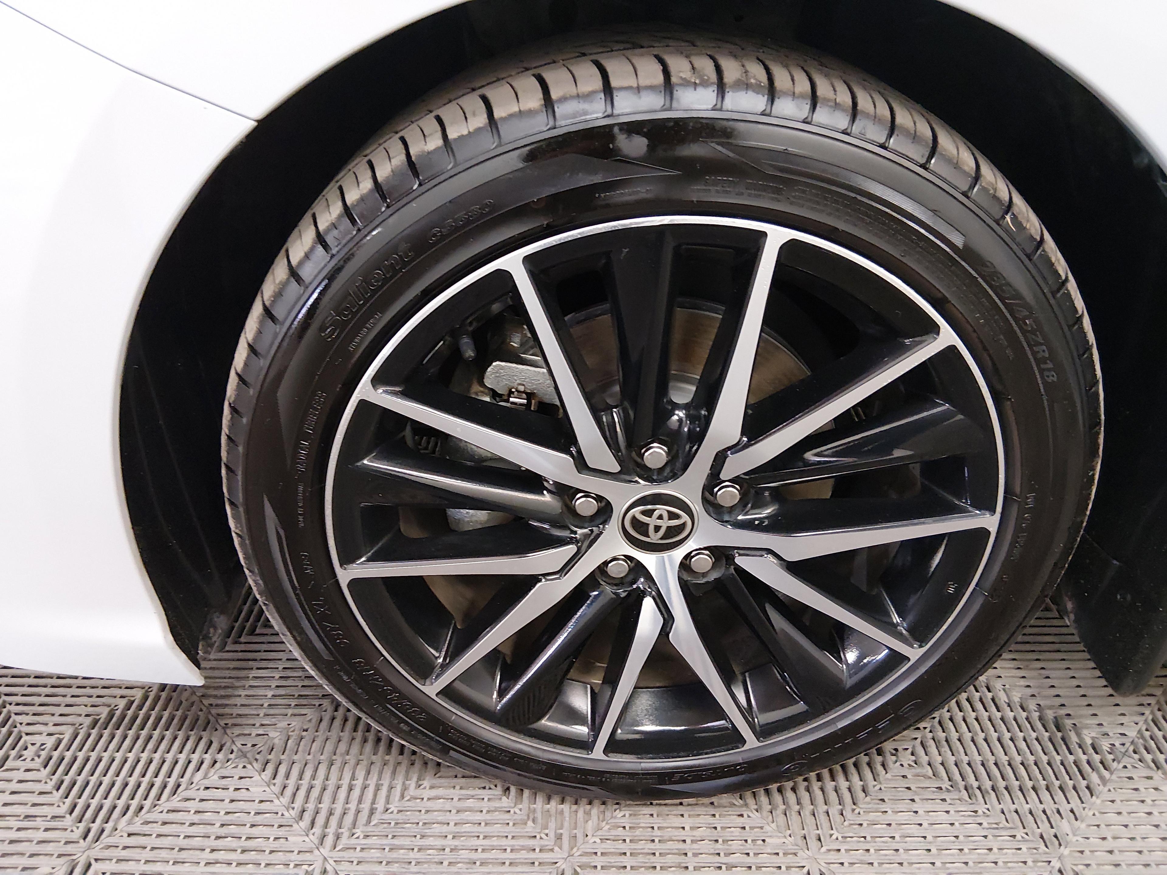 Toyota Camry Se Auto - Thumbnail 10